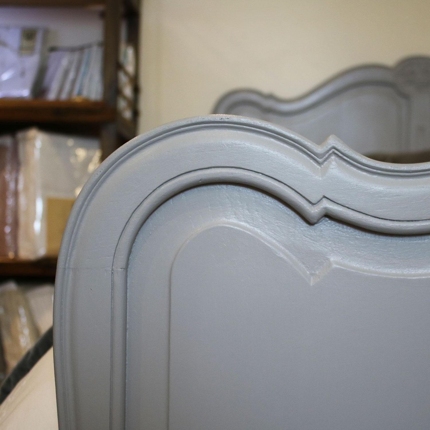 Painted Louis XVI Style Bed in Soft Grey - WK92 In Excellent Condition In Wrexham, GB