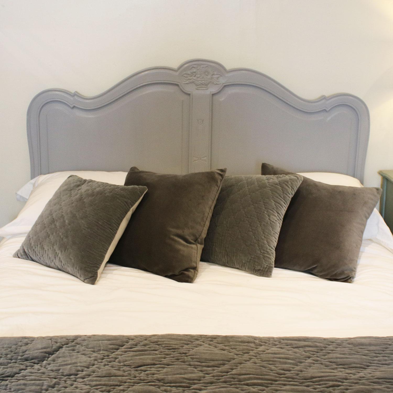Beech Painted Louis XVI Style Bed in Soft Grey - WK92