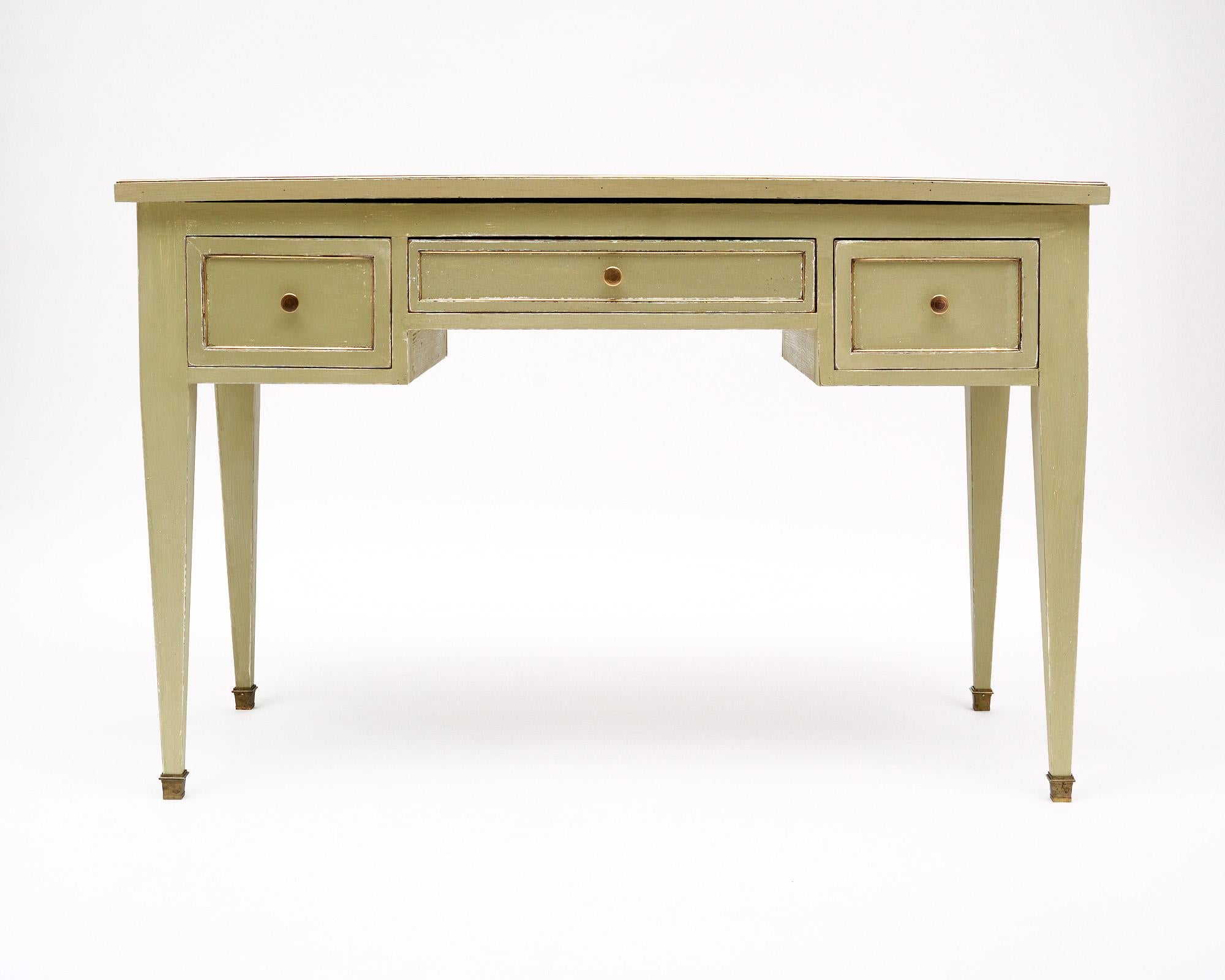 Bemalter Schreibtisch im Louis-XVI-Stil im Zustand „Gut“ im Angebot in Austin, TX
