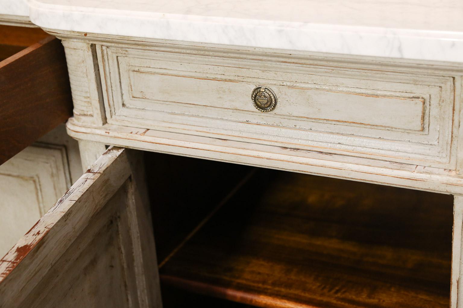 Painted Louis XVI-Style Walnut Enfilade with Shaped White Marble Top For Sale 2