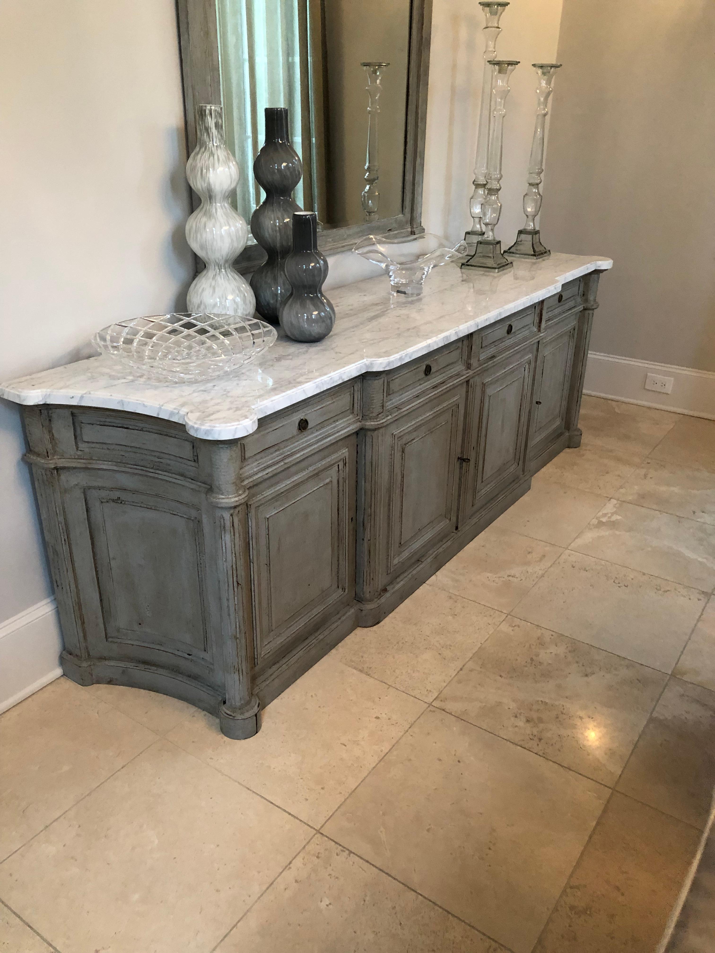 Painted Louis XVI-Style Walnut Enfilade with Shaped White Marble Top For Sale 6