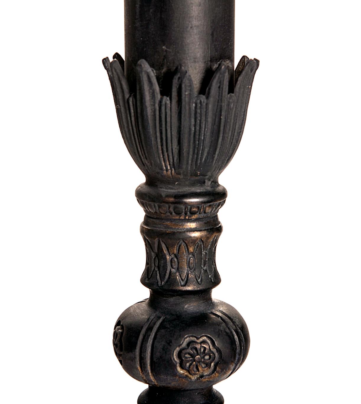 Lampe chandelier en métal peint avec abat-jour en forme de tonneau en lin blanc en vente 4