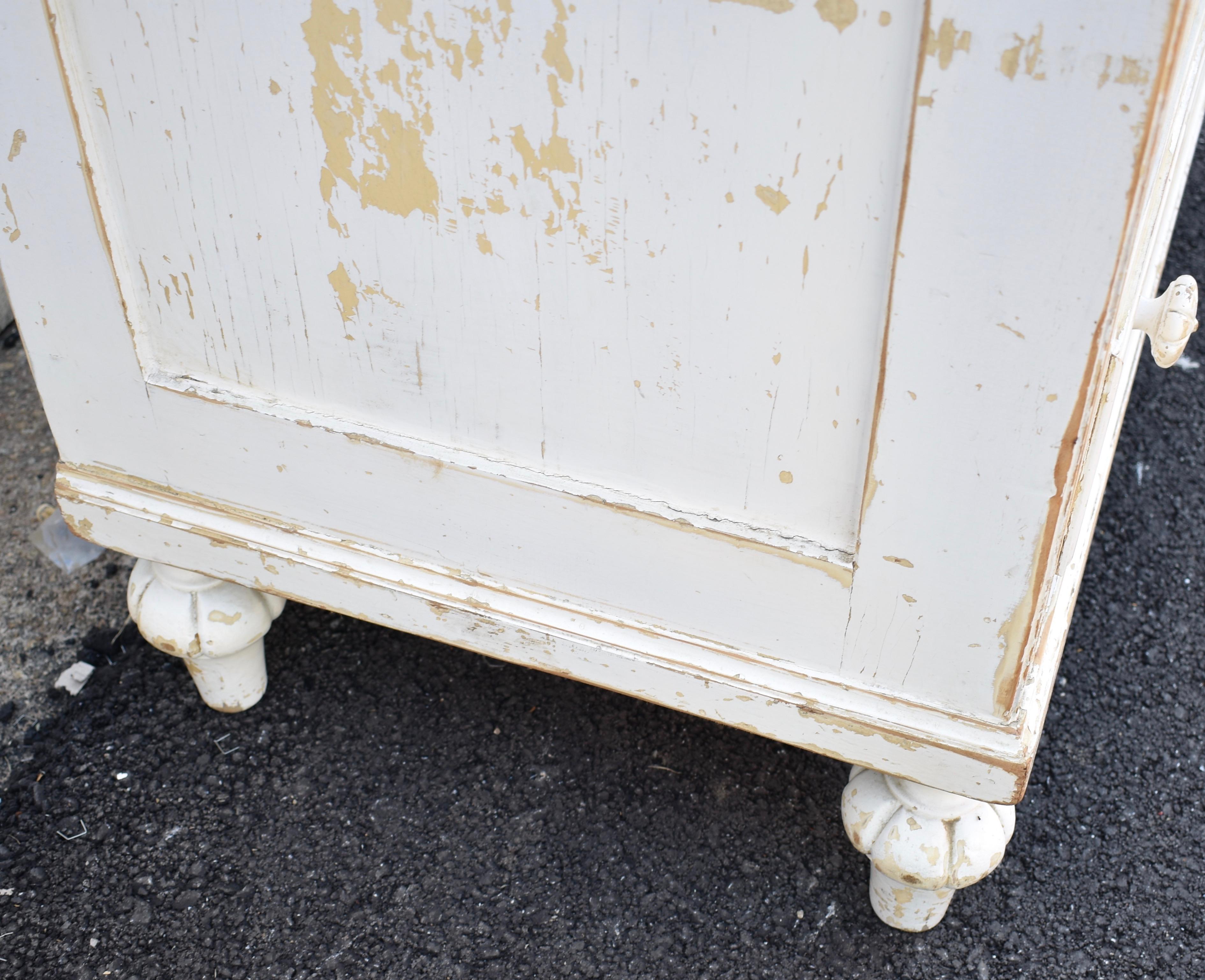 Painted Oak Chest of Four Drawers For Sale 7