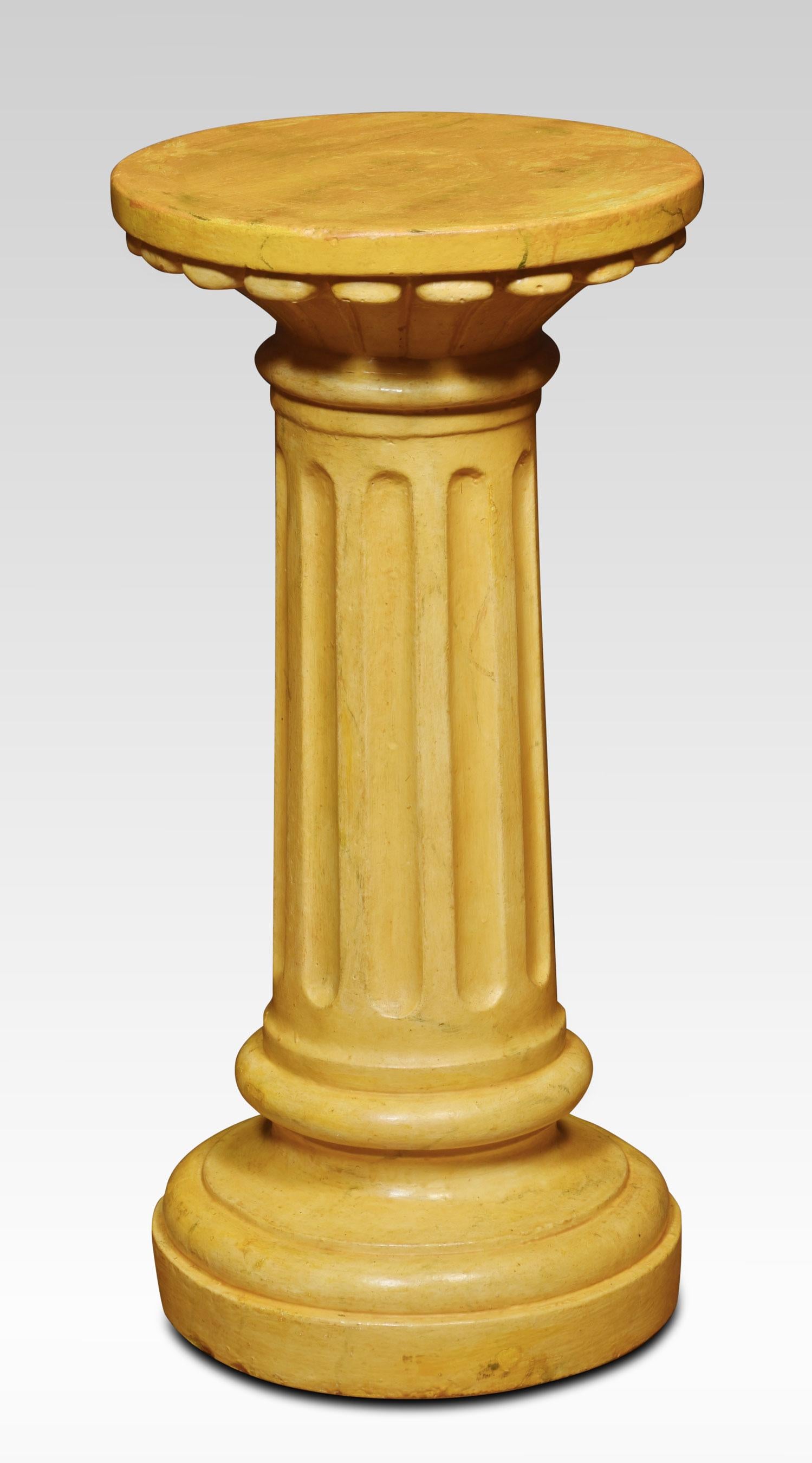 Gemaltes Pedestal (20. Jahrhundert) im Angebot