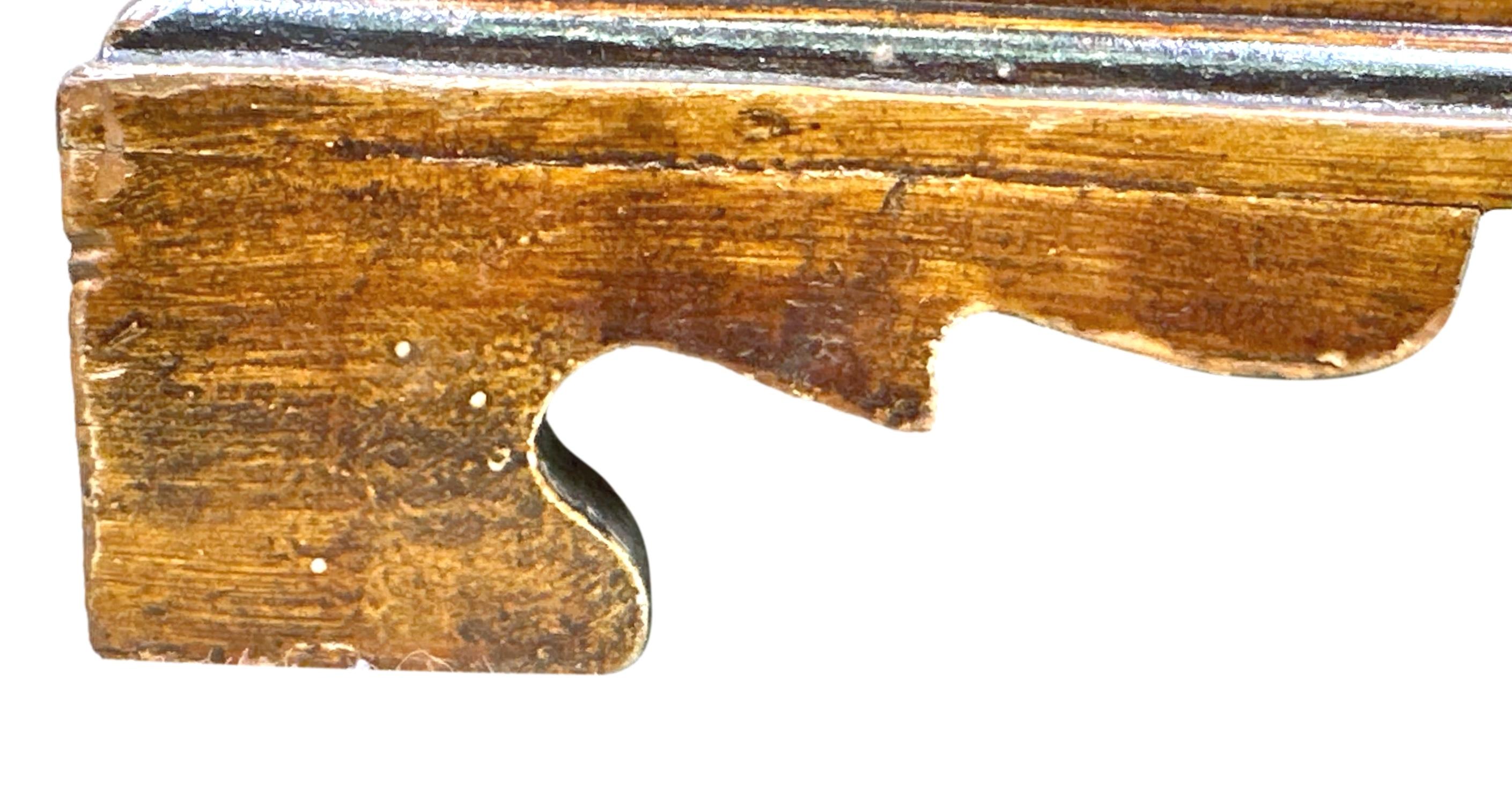 Cassettiera in miniatura in pino dipinto del XIX secolo In condizioni buone in vendita a Bedfordshire, GB