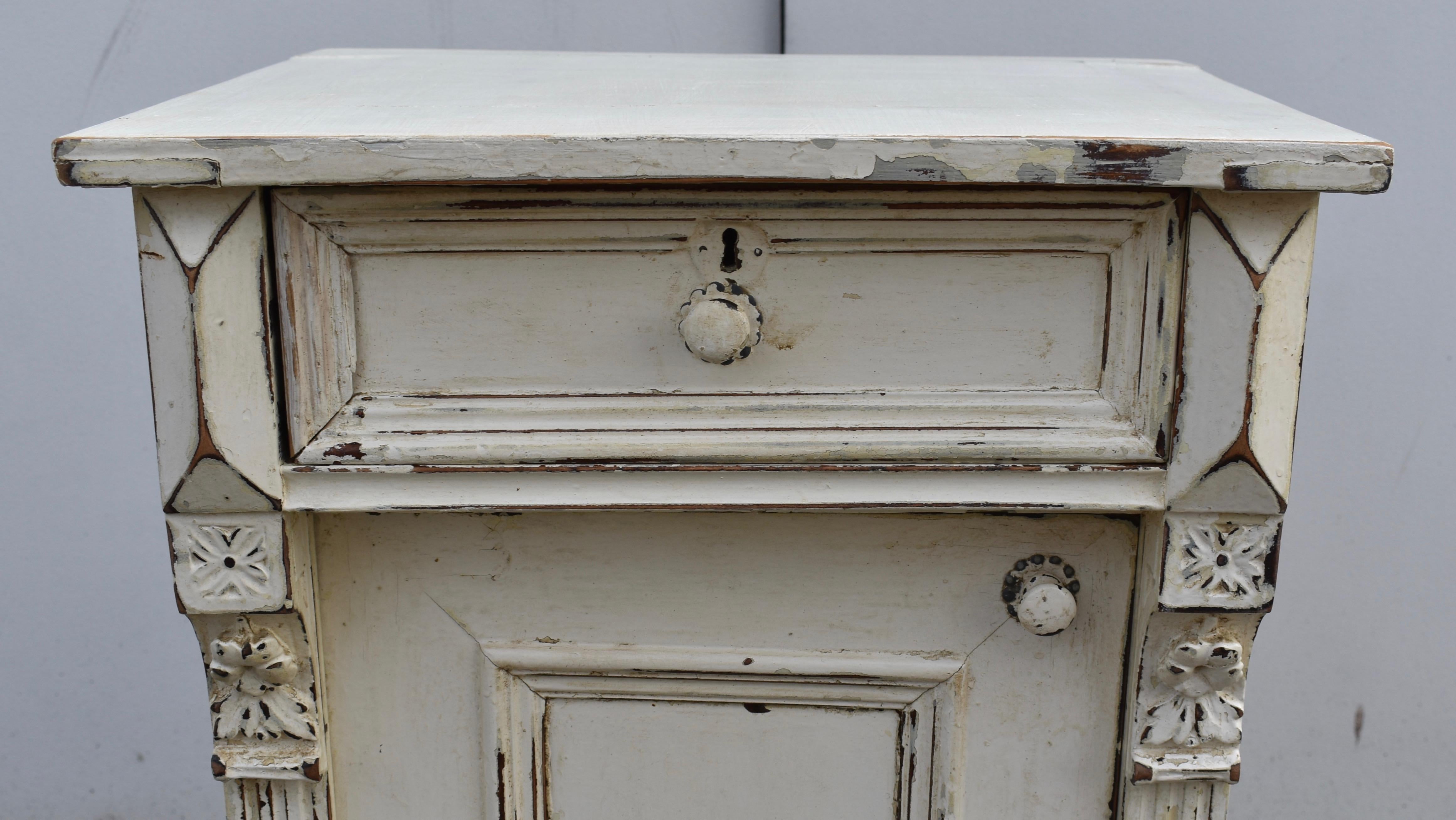 Painted Pine and Oak Nightstand For Sale 3