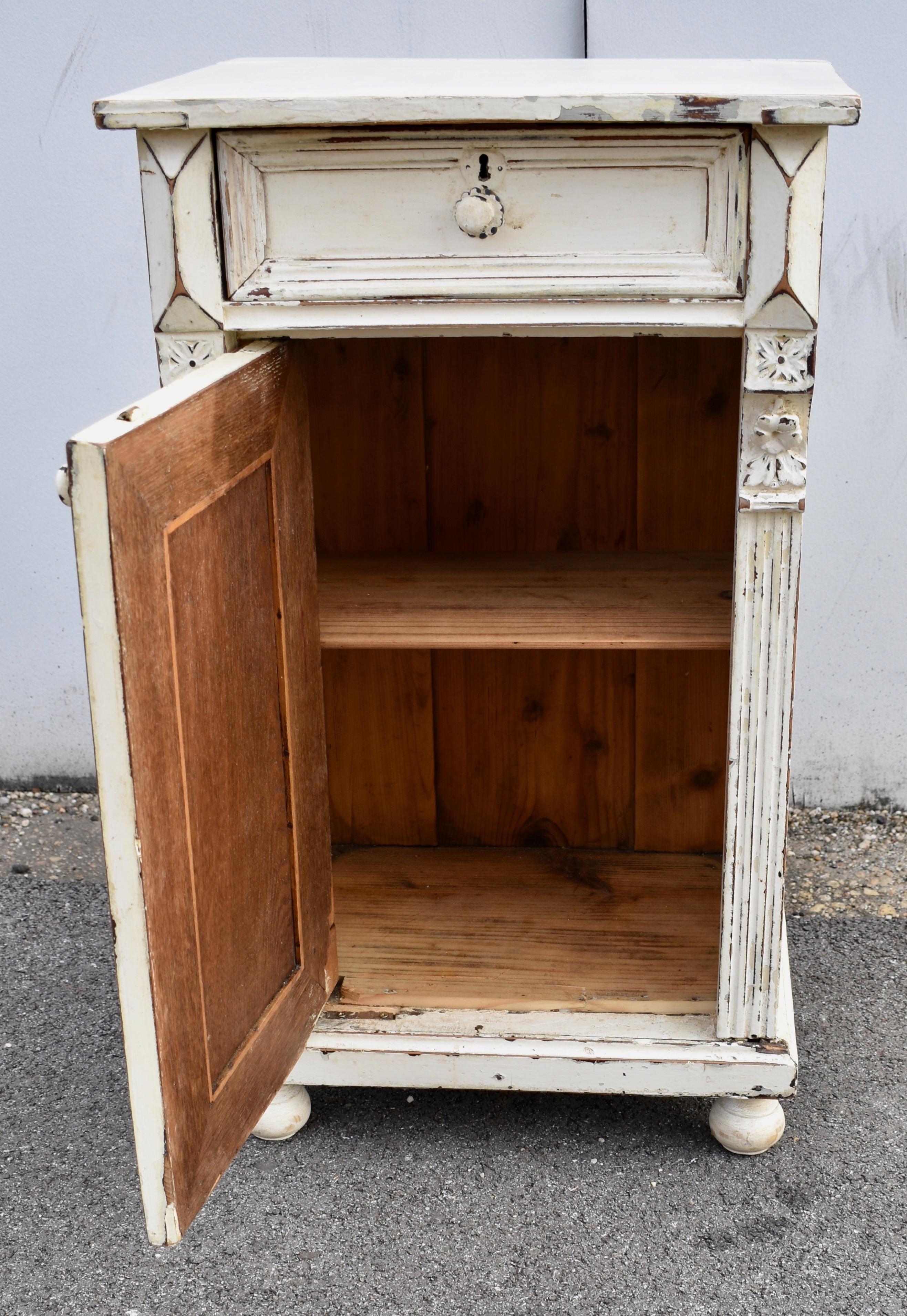 Painted Pine and Oak Nightstand For Sale 7