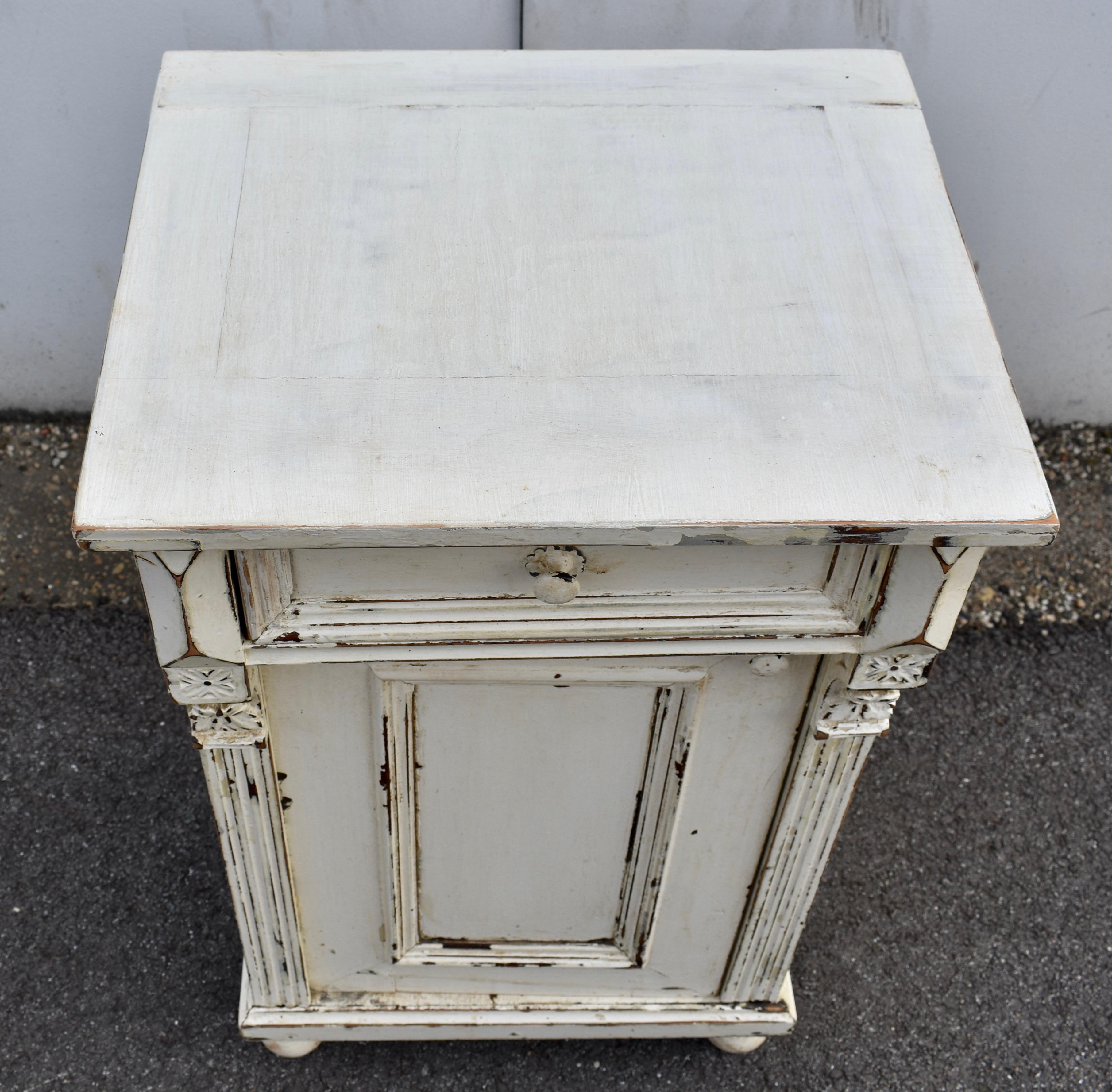 Painted Pine and Oak Nightstand For Sale 1