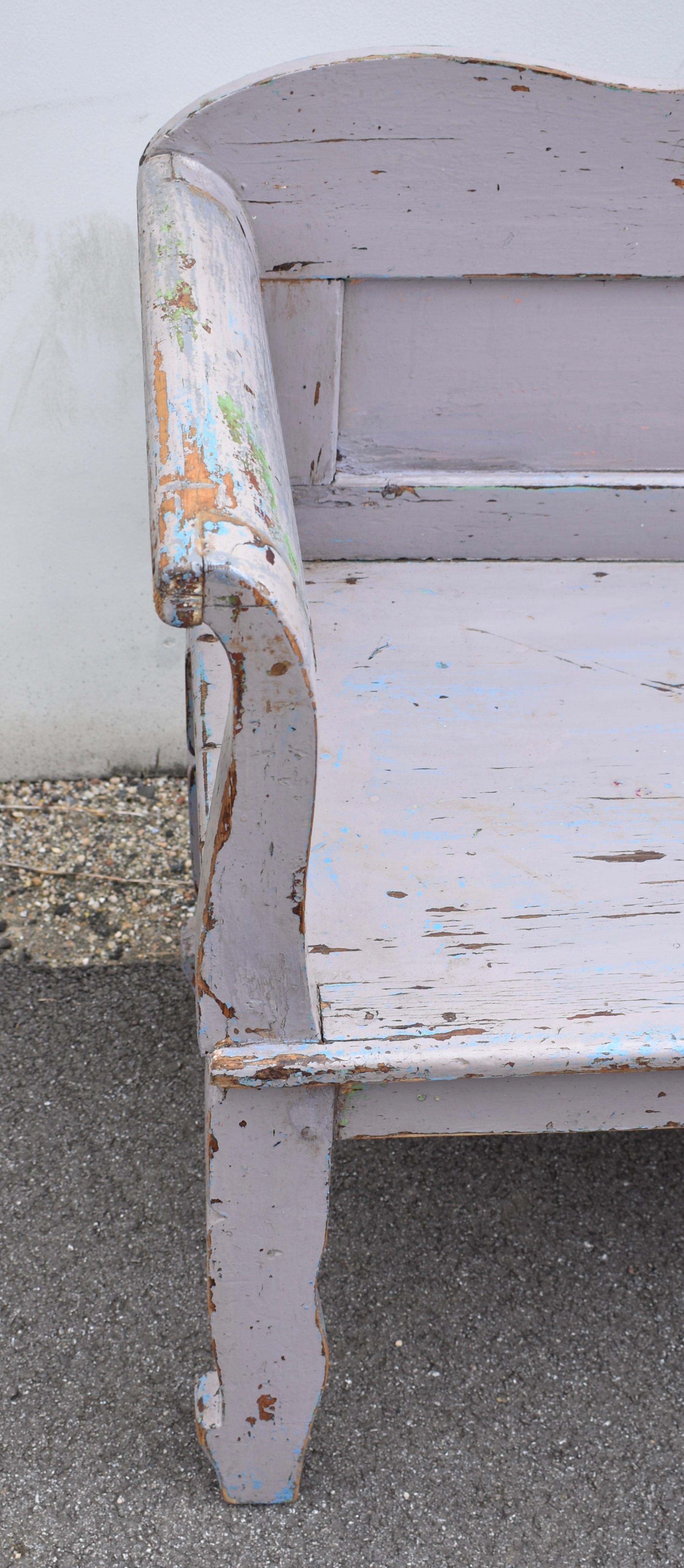 Painted Pine Camel-Back Bench or Settle. For Sale 4