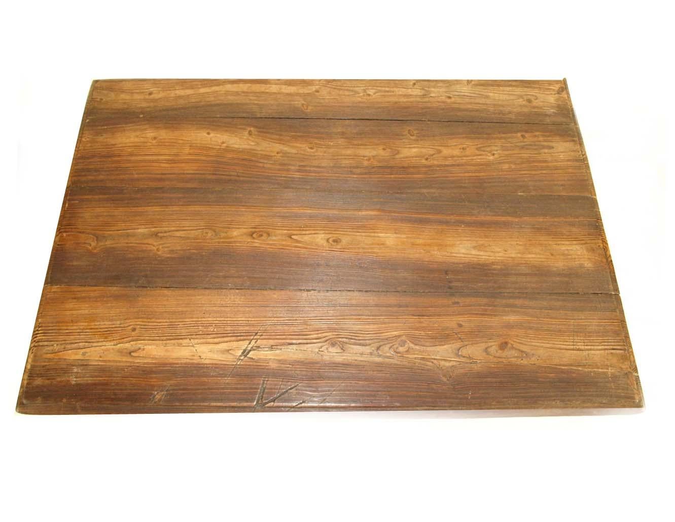 Taverntisch aus bemaltem Kiefernholz mit einer Schublade im Zustand „Gut“ im Angebot in Wilson, NC