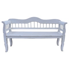 Banc ou banquette en pin peint à dossier en forme de fuseau