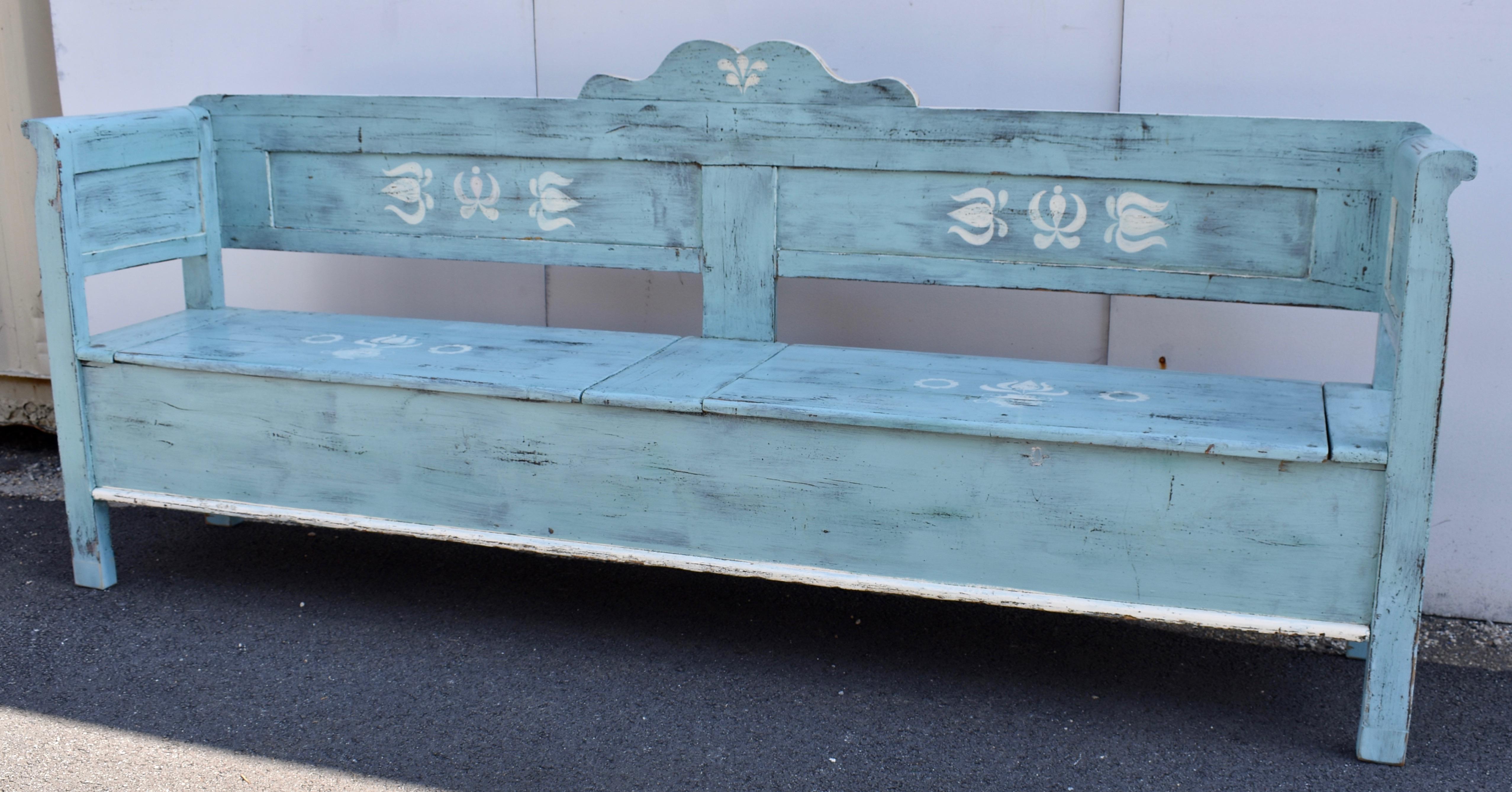 Painted Pine Storage Bench or Settle For Sale 5