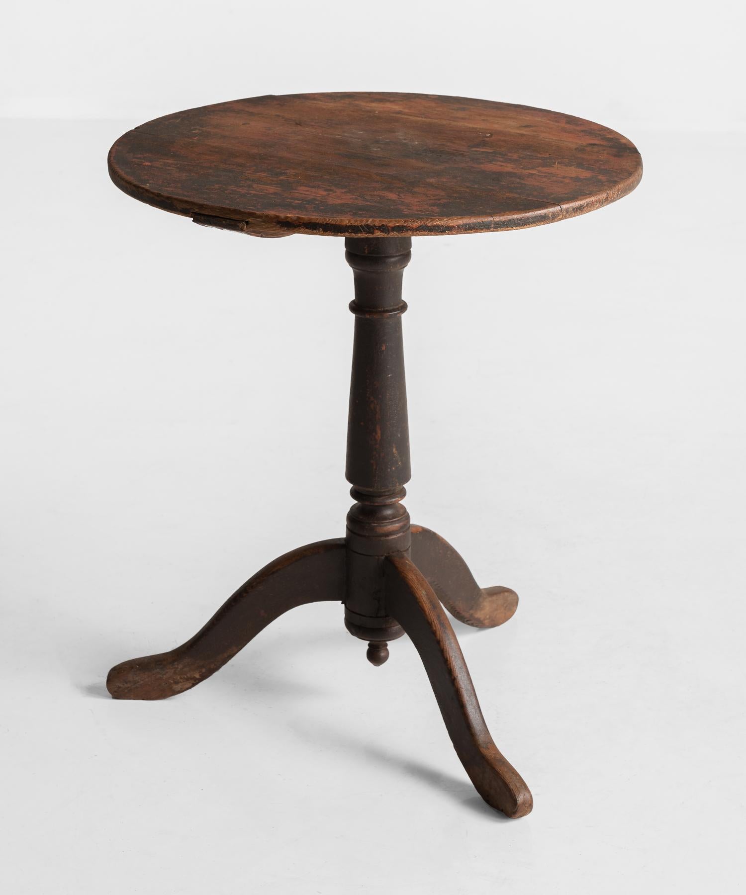 Painted pine tripod table, circa 1760.

Simple, elegant form in original paint.