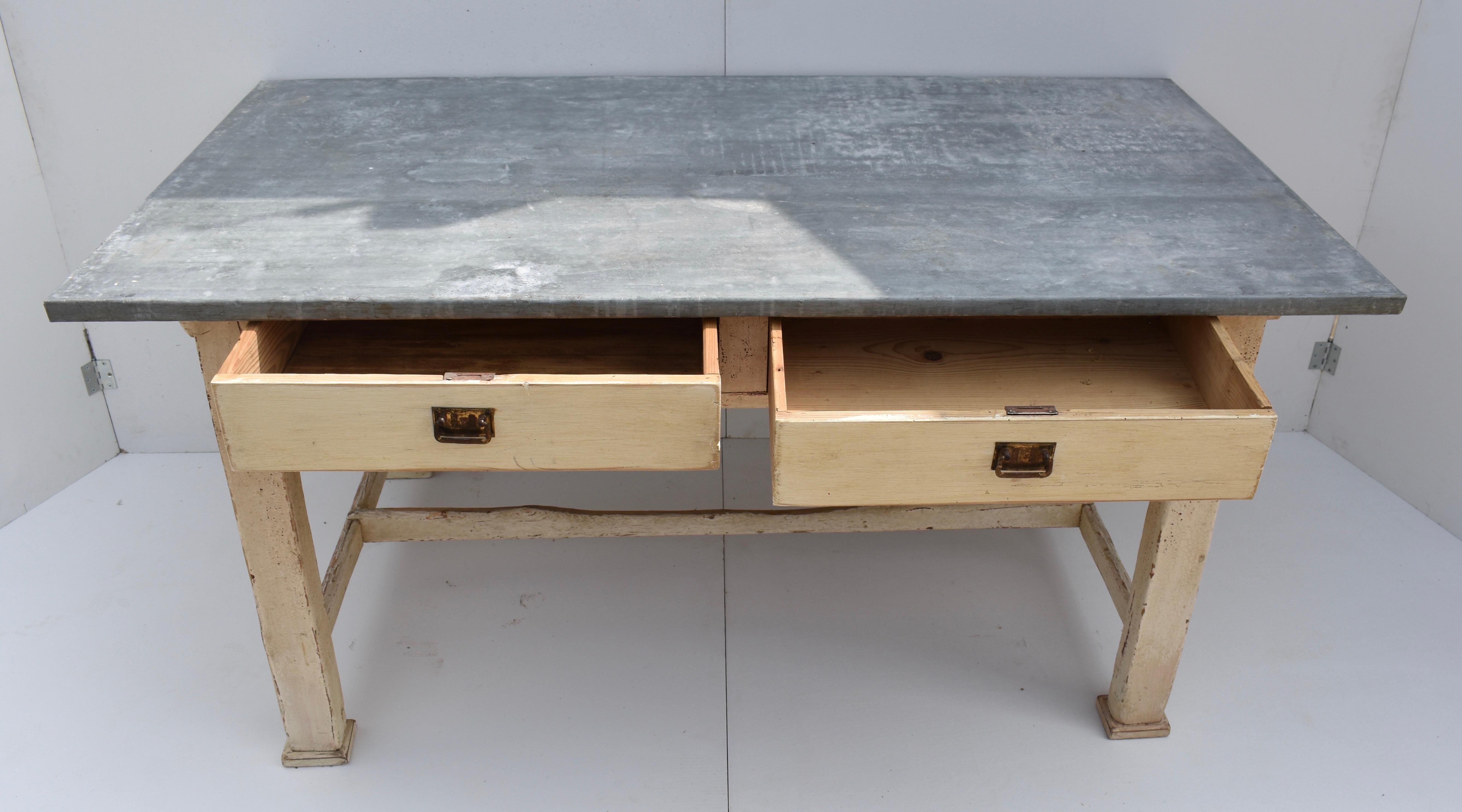 Painted Pine Zinc-Topped Work Table In Good Condition In Baltimore, MD