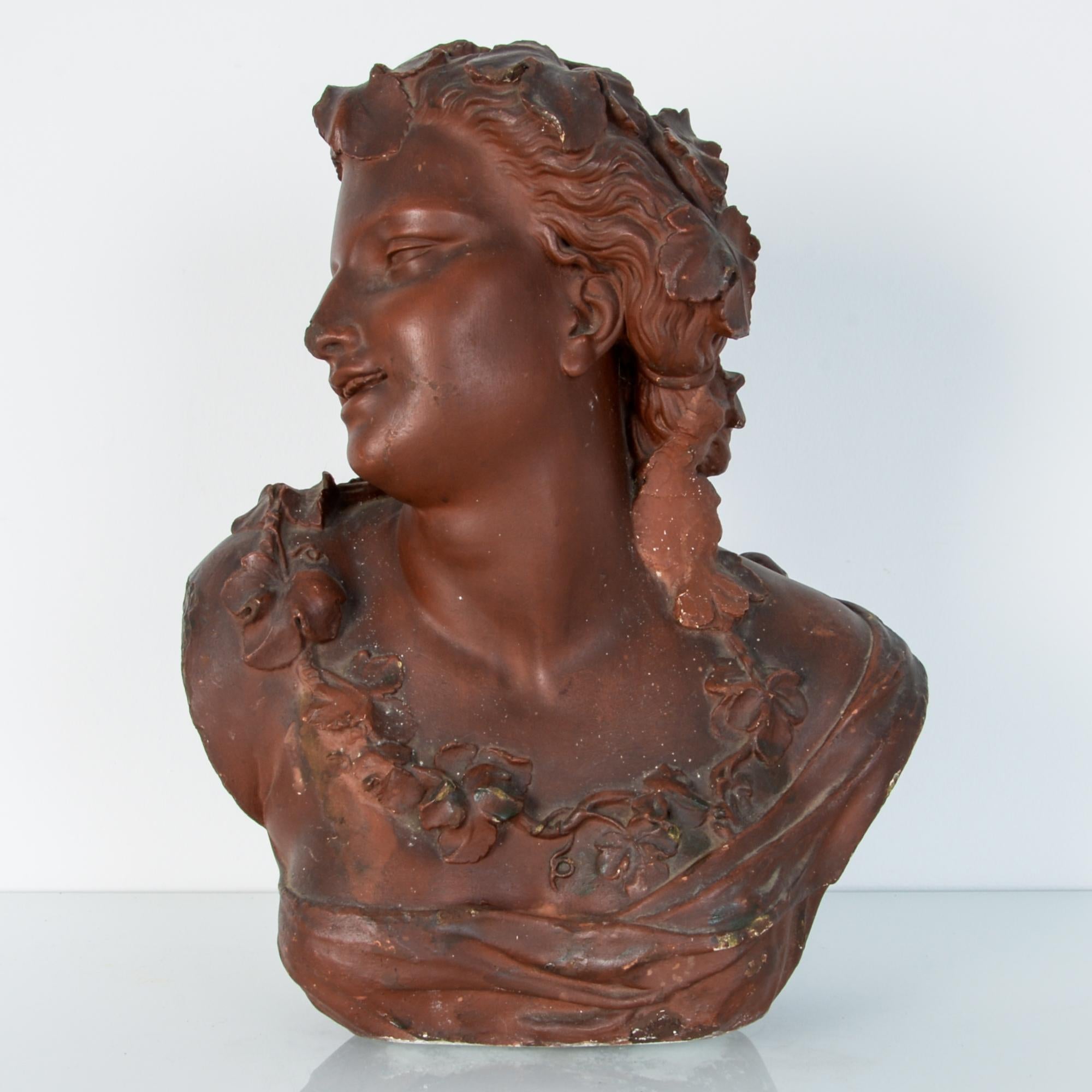 Painted Plaster Bust Architectural Decoration In Good Condition For Sale In High Point, NC