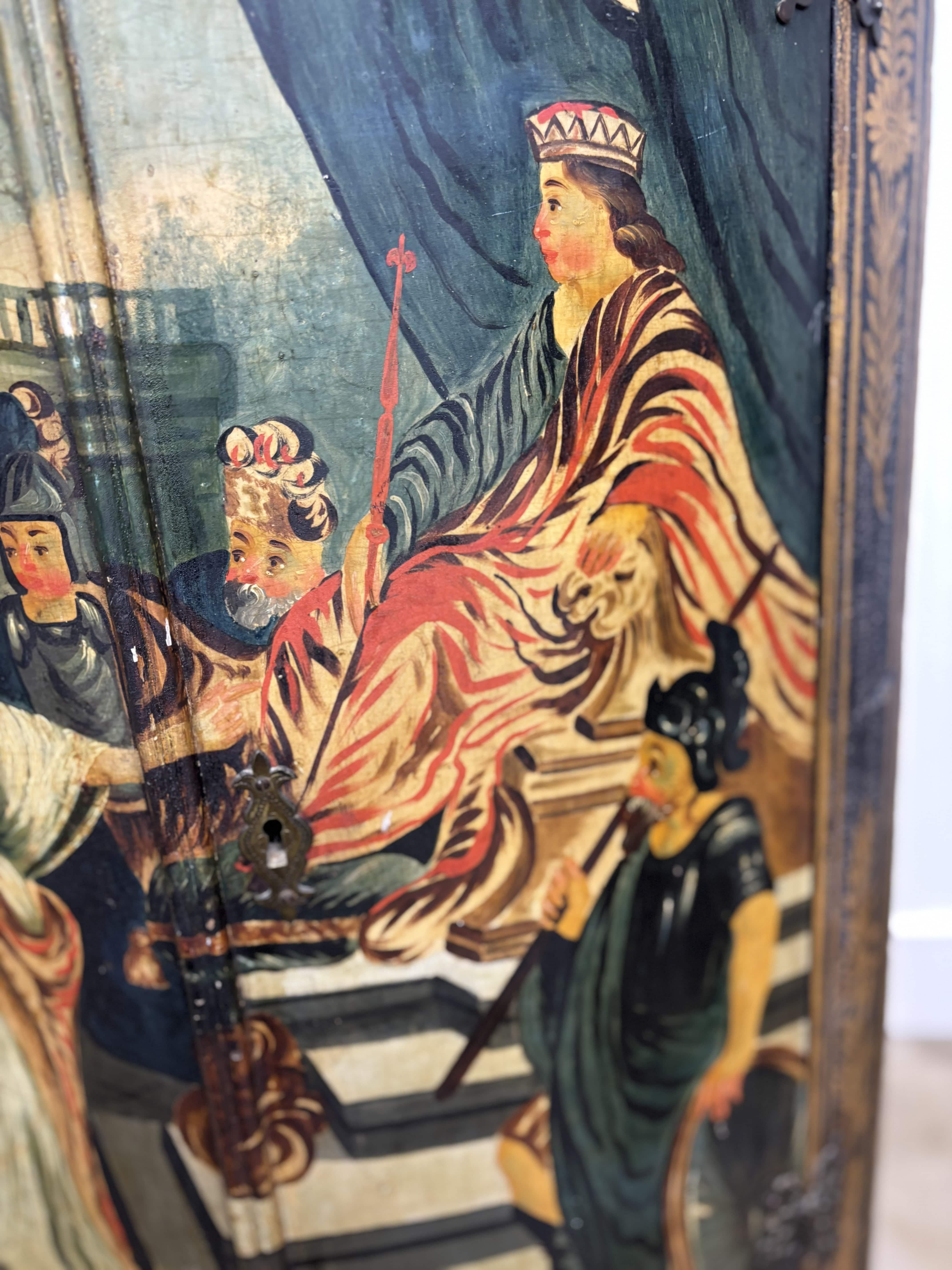 Credenza ad angolo dipinta in policromia con decorazione di scene di corte, opera francese del 1900 in vendita 3