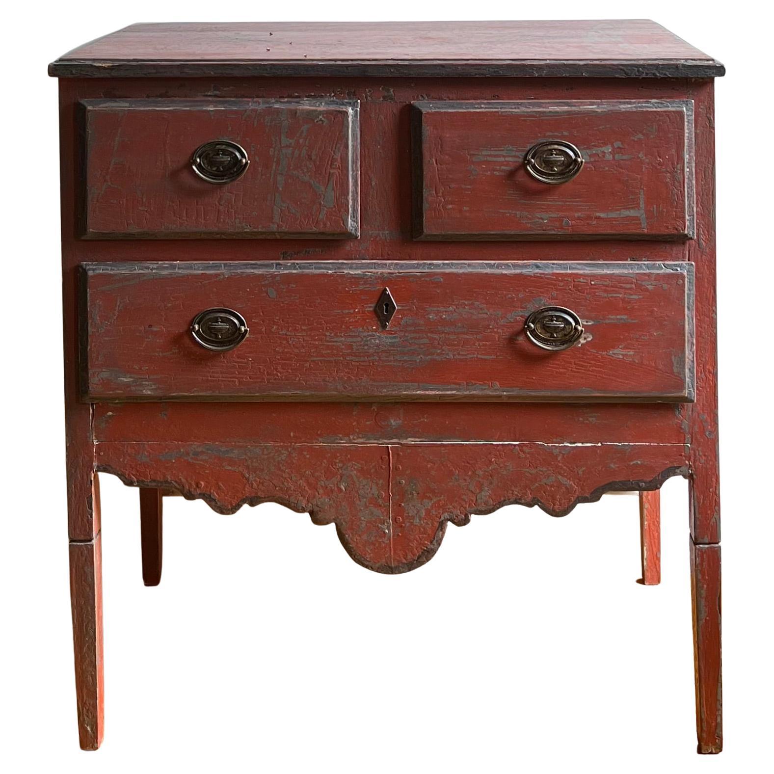 Commode portugaise peinte en vente