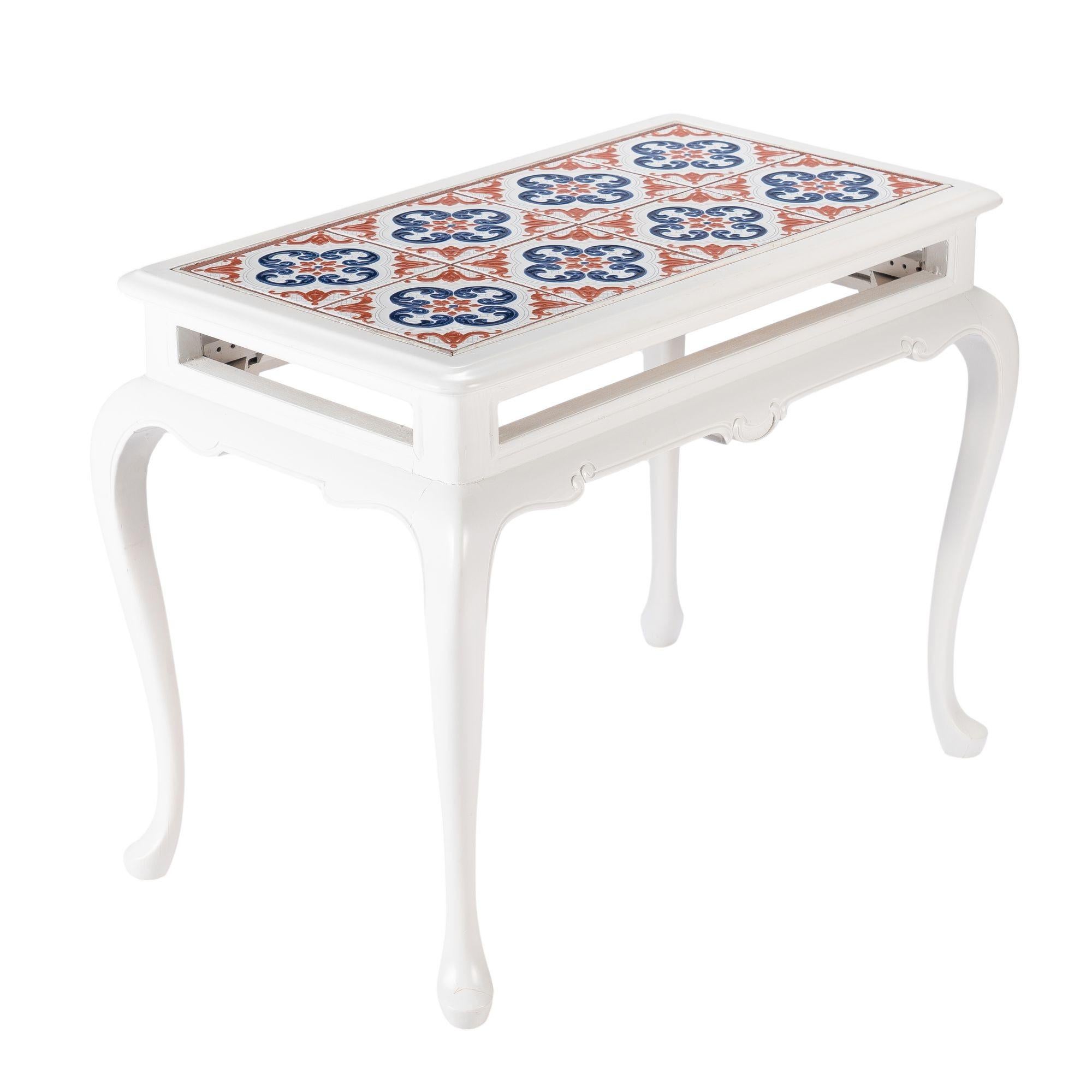 Ceramic Painted Queen Anne style hardwood tiled coffee table, 1950's For Sale