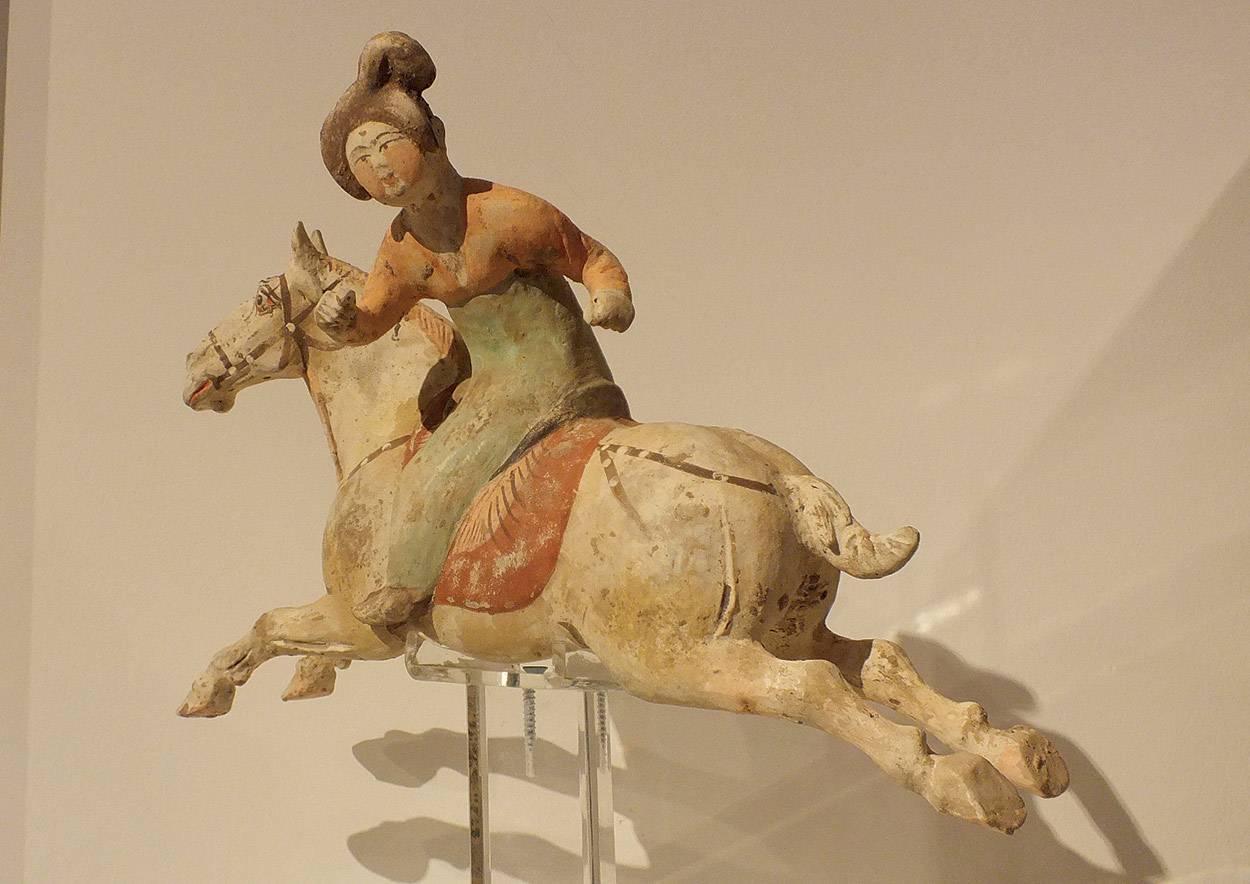 Painted Red Pottery Female Polo Player Astride a Galloping Pony In Good Condition In Amsterdam, NL