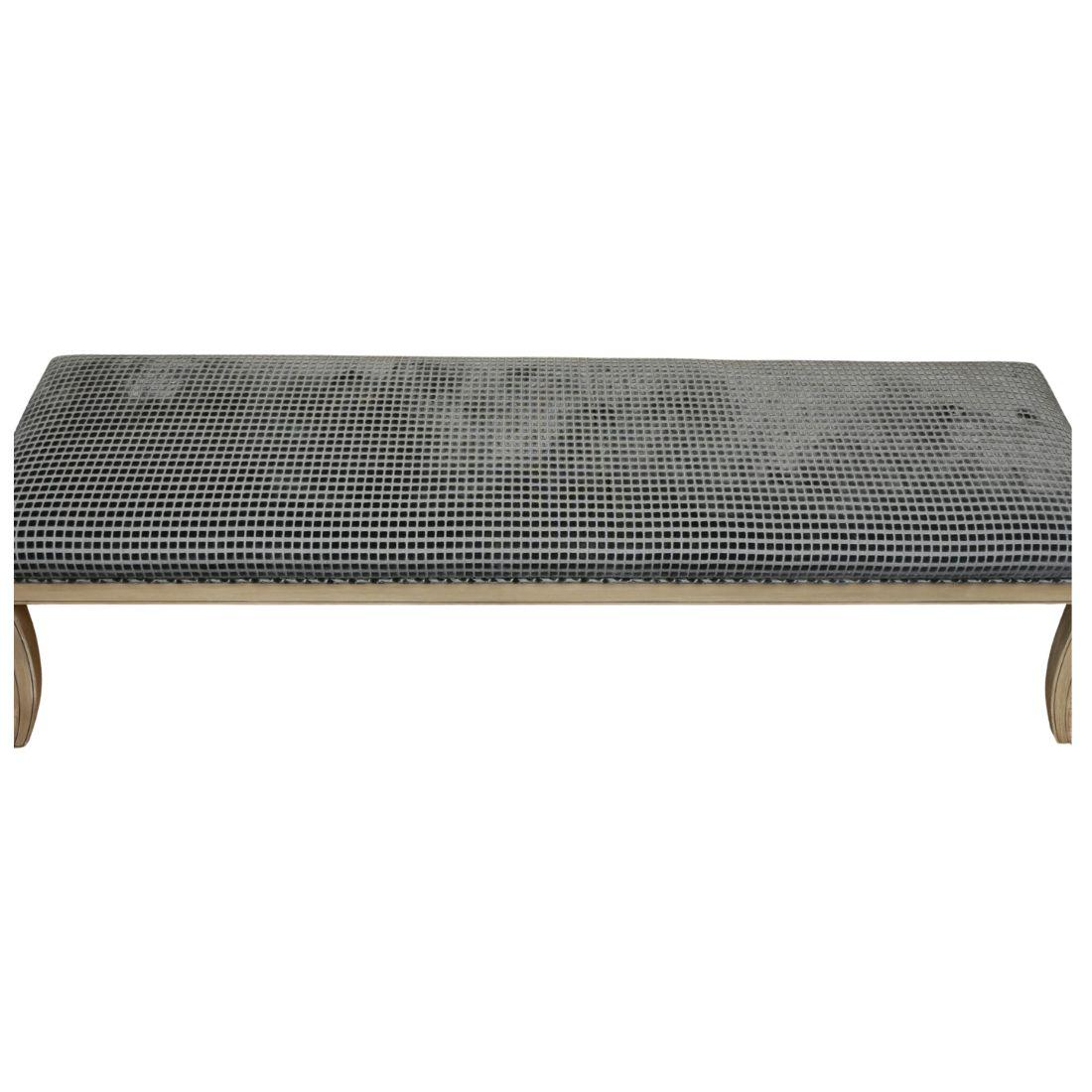 20ième siècle Banc à pieds sabres peint sur mesure en tissu bleu géométrique en vente