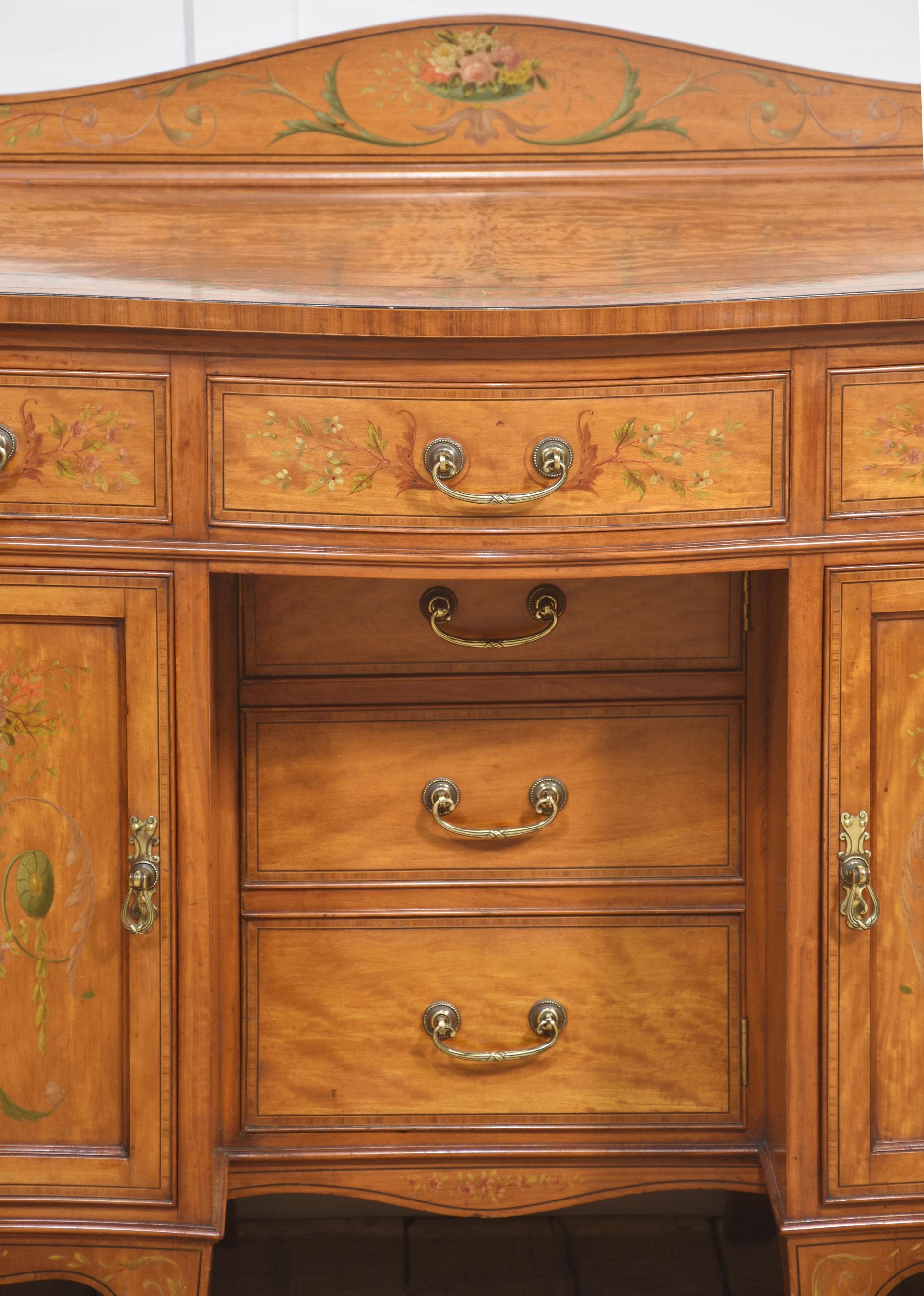 Painted Satinwood Dressing Table In Good Condition For Sale In Cheshire, GB