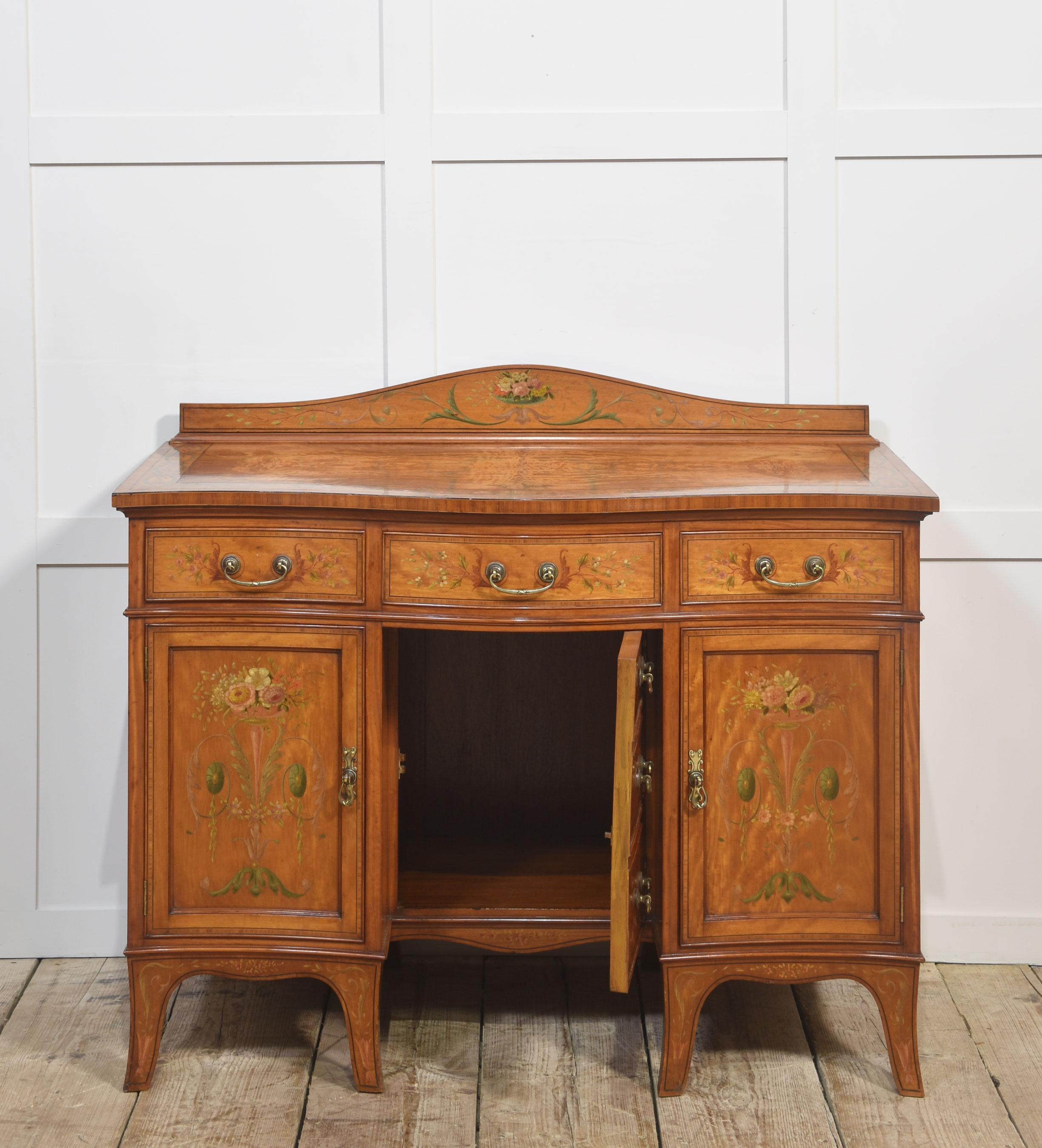 Painted Satinwood Dressing Table For Sale 2