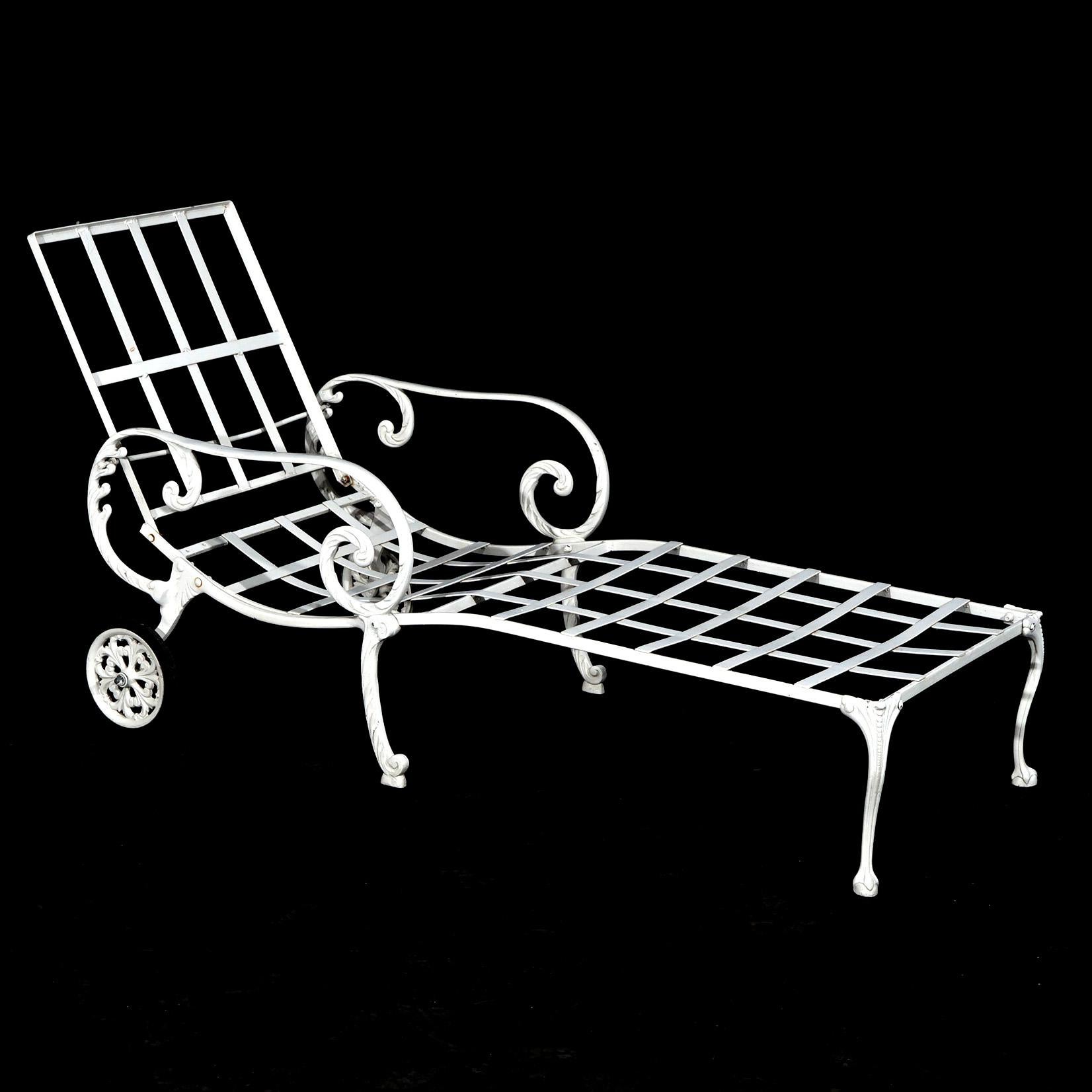 Painted & Scrolled Wrought Iron Chaise Lounge with Cushions 20th C For Sale 6
