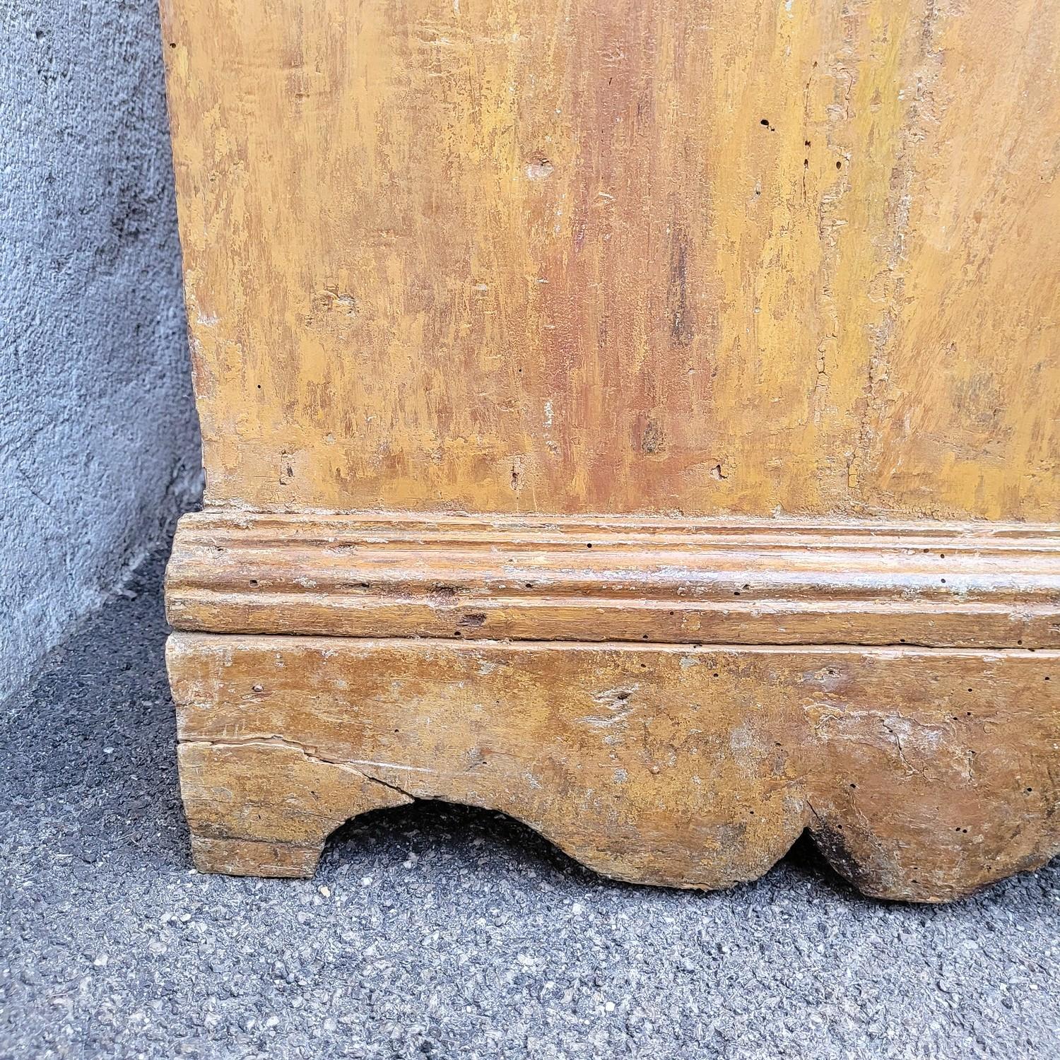 Painted Sideboard With 2 Doors, Italy, 17th Century For Sale 7