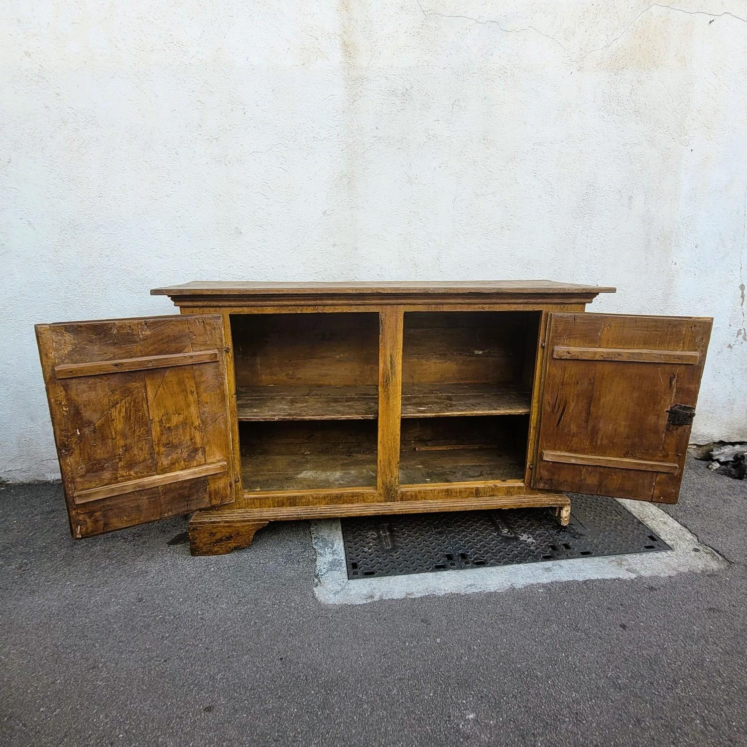 Painted Sideboard With 2 Doors, Italy, 17th Century For Sale 9
