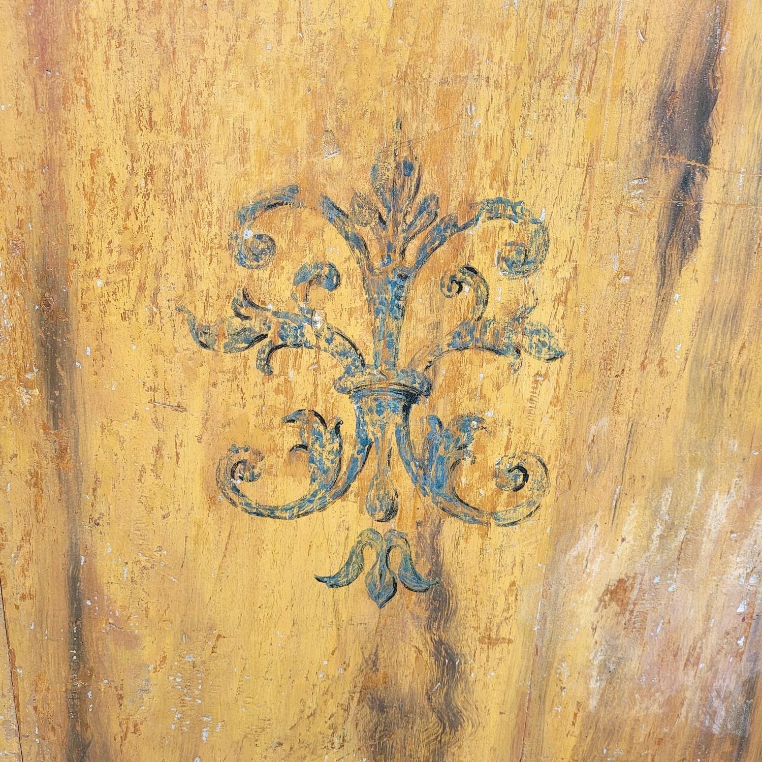 Painted Sideboard With 2 Doors, Italy, 17th Century For Sale 1