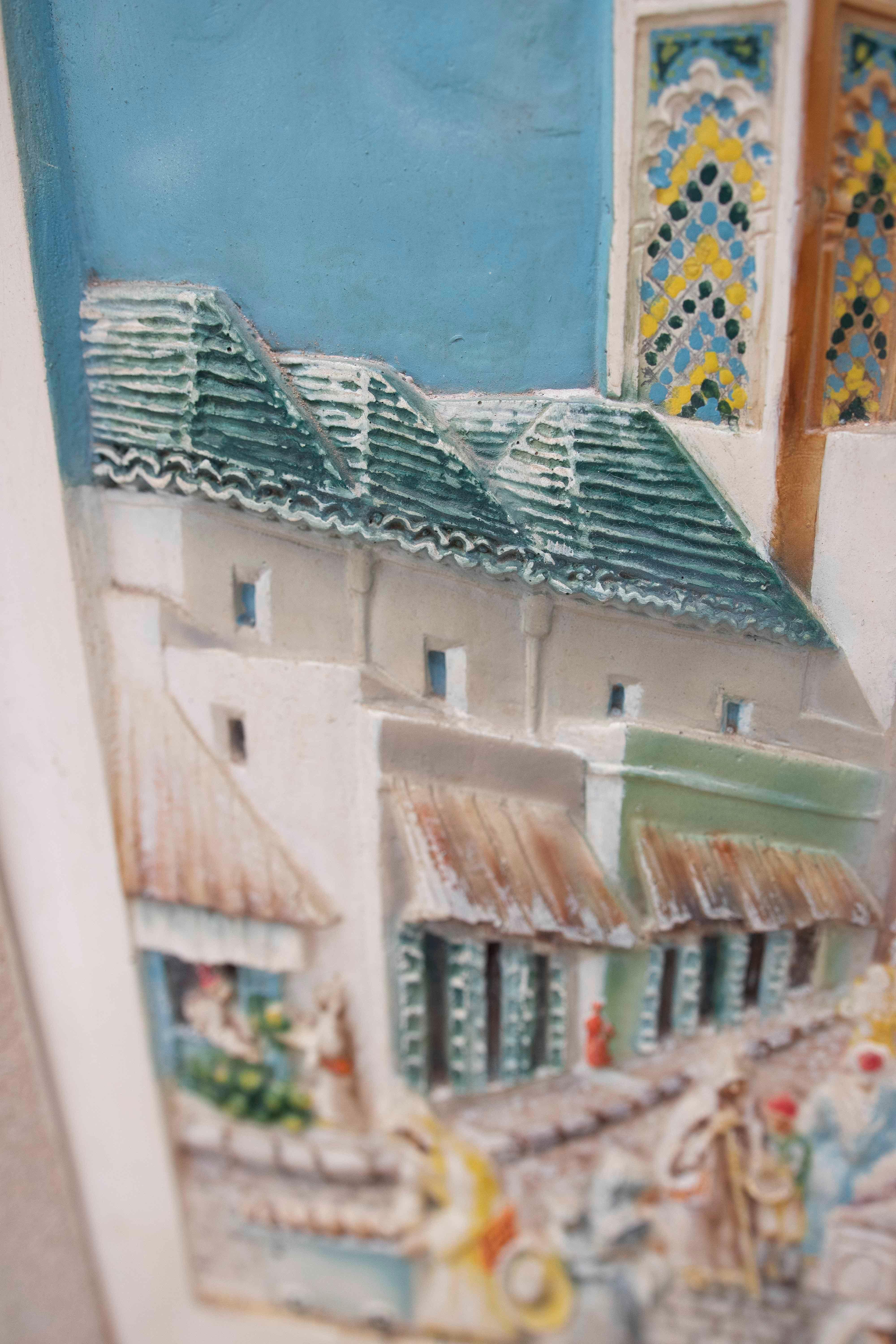 Estuco pintado de una vista urbana con un minarete y un mercado en un entorno oriental en venta 8