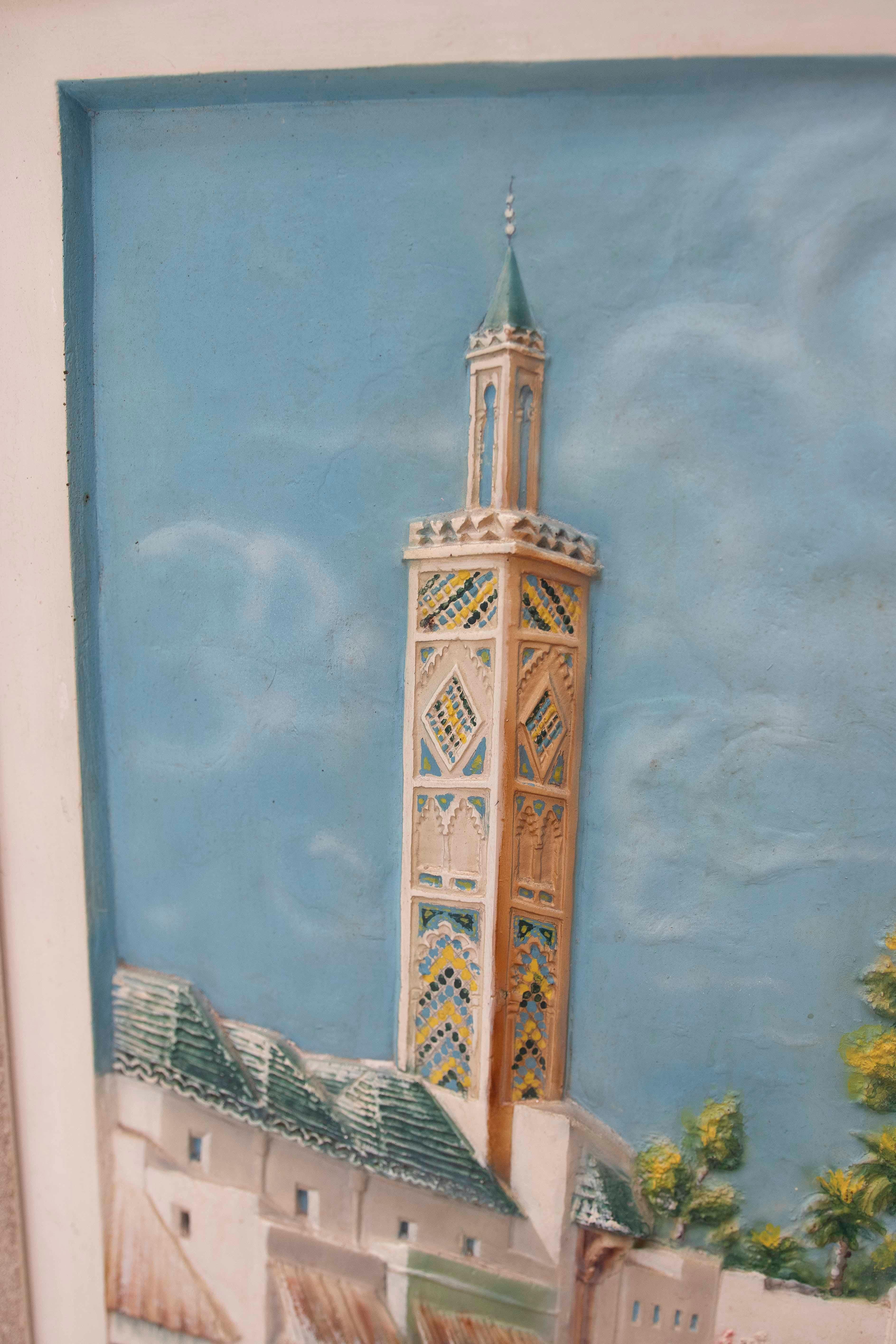 Estuco pintado de una vista urbana con un minarete y un mercado en un entorno oriental en Bueno estado para la venta en Marbella, ES
