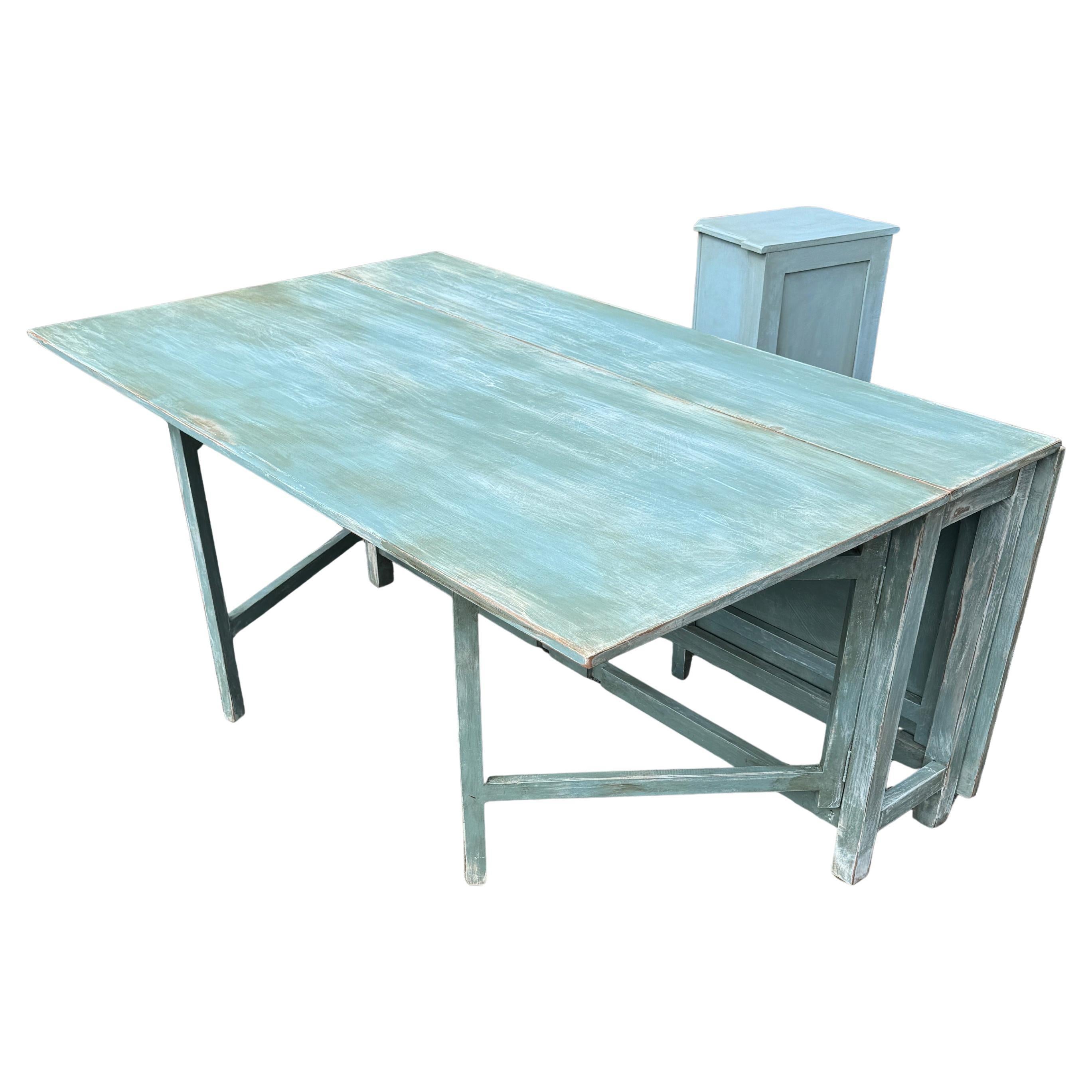 Painted Swedish Gustavian Style Drop Leaf Gate Leg Table For Sale 13