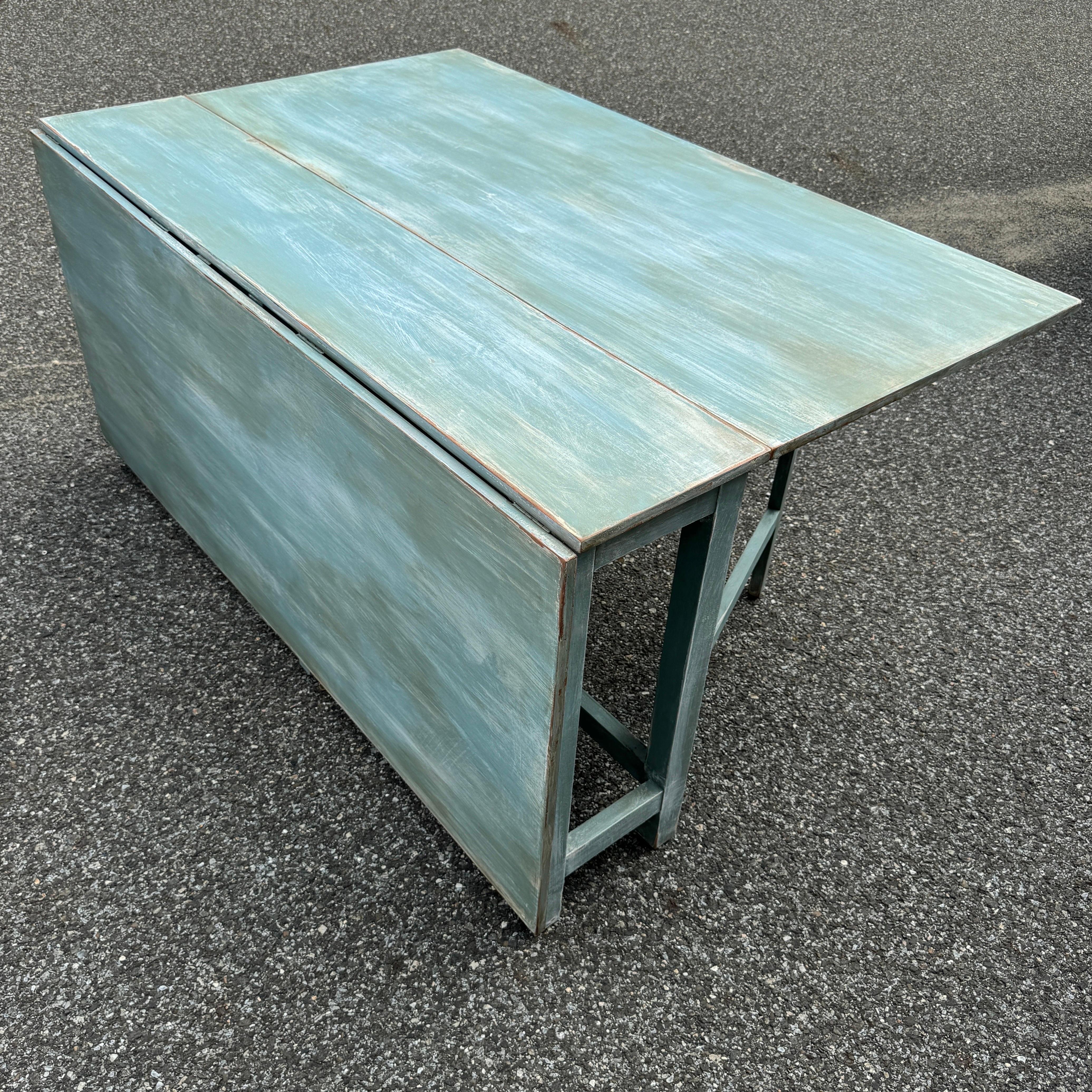 Painted Swedish Gustavian Style Drop Leaf Gate Leg Table For Sale 1