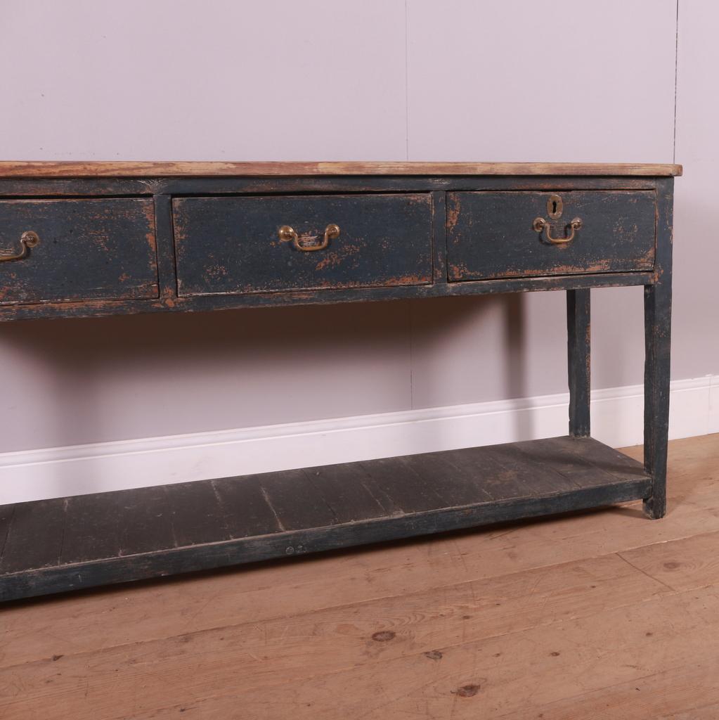 Small 19th C painted 3 drawer potboard dresser base. 1820.

Dimensions
44 inches (112 cms) wide
25.5 inches (65 cms) deep
33 inches (84 cms) high.