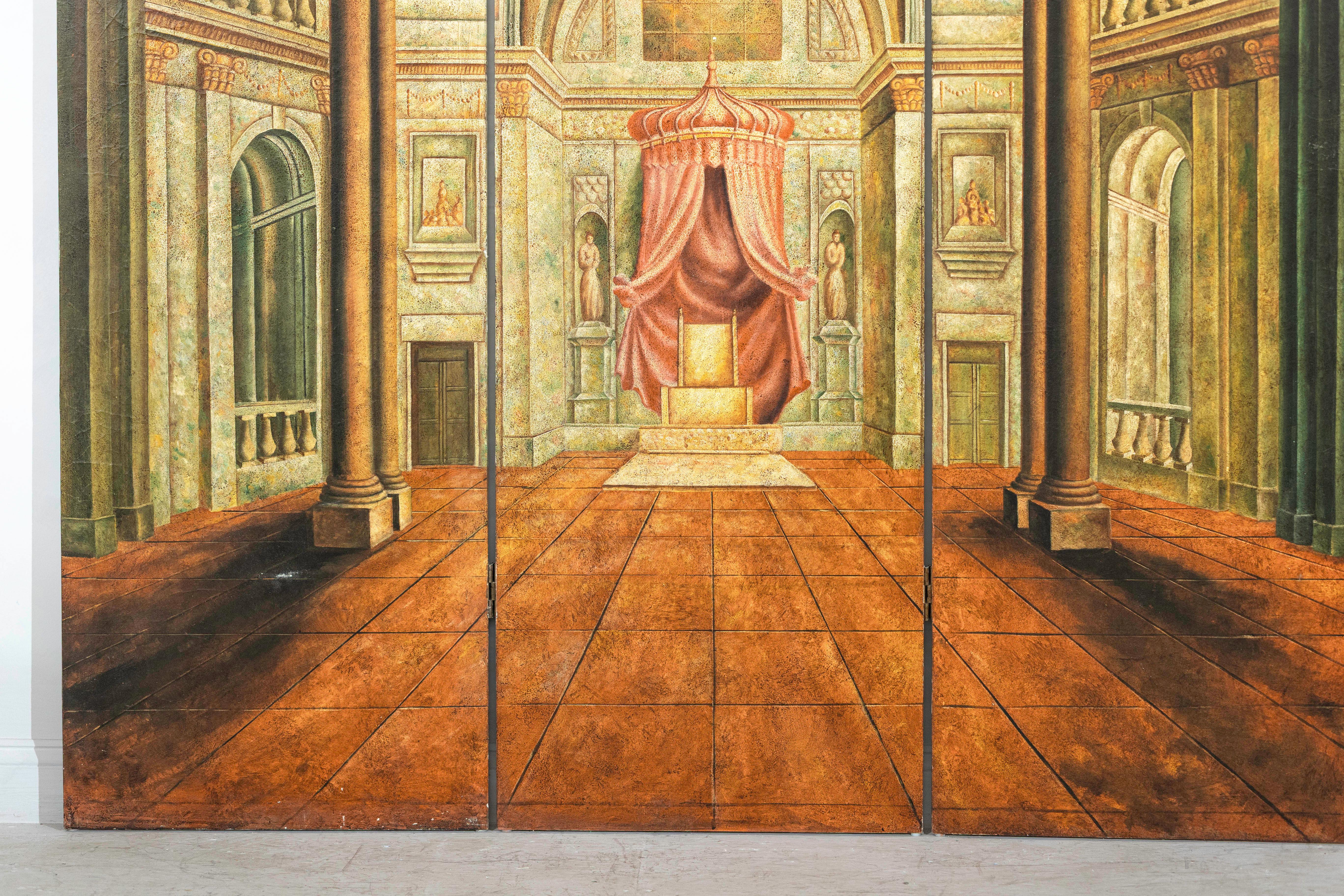 Paravento dipinto a tre pannelli con interni di palazzo trompe-l'Œil e scena di trono In condizioni buone in vendita a Yonkers, NY