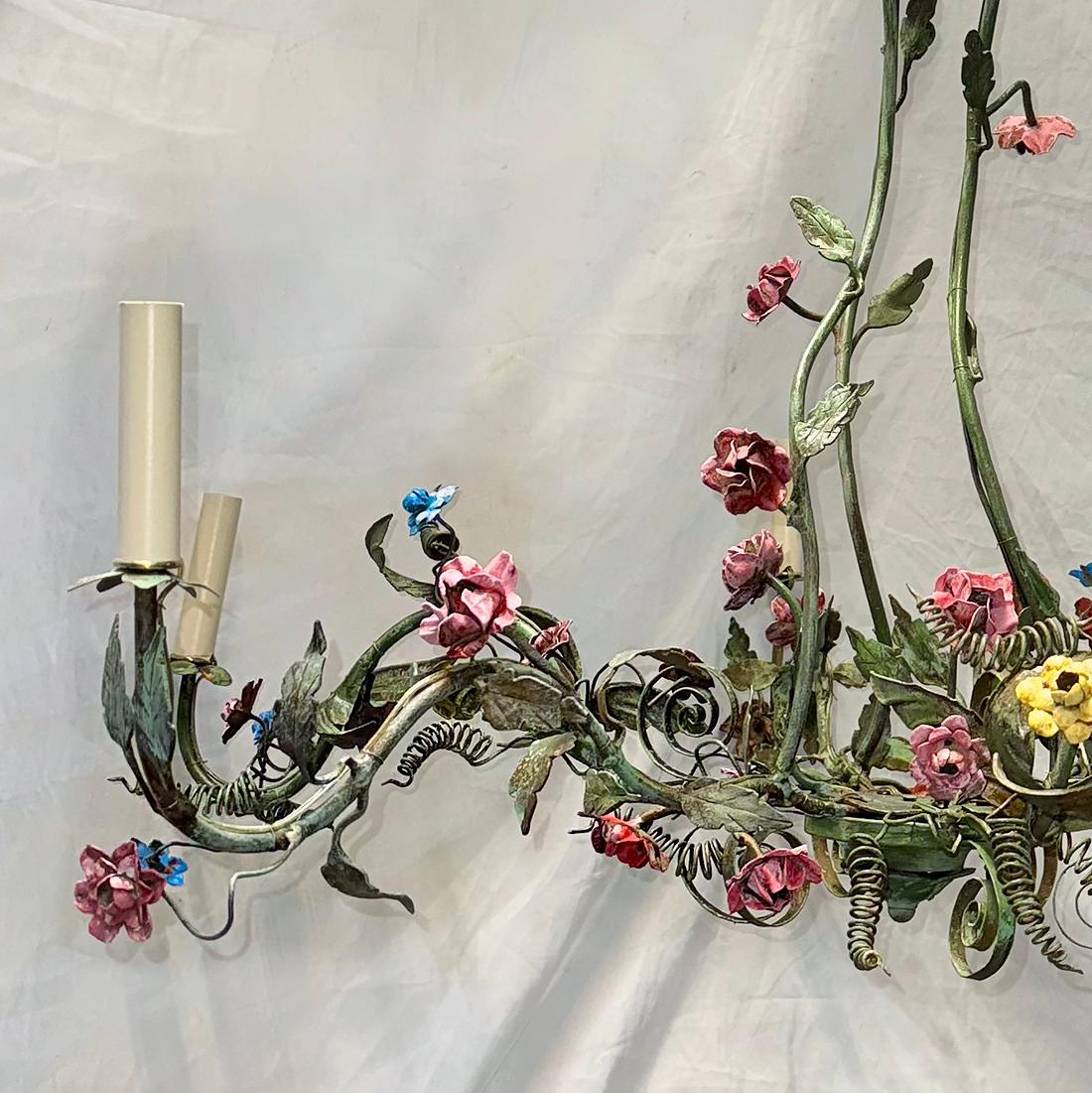 Painted Tole Chandelier with Flowers In Good Condition For Sale In New York, NY