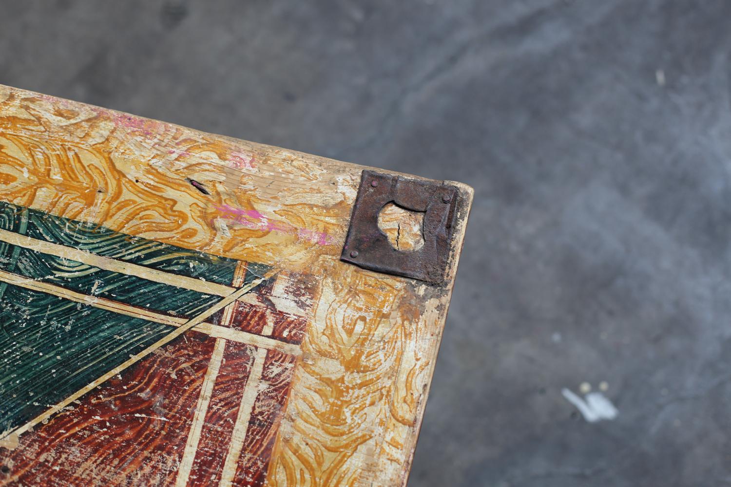 Baule dipinto proveniente dalla Svezia, fine del XIX secolo in vendita 7