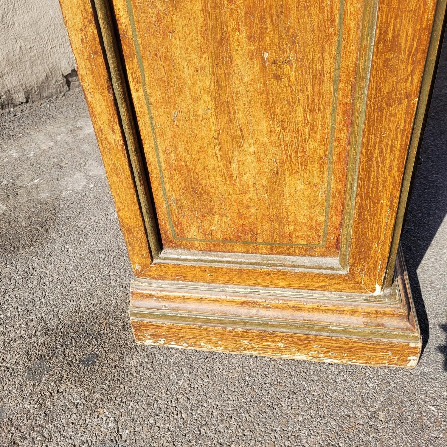 Buffet à deux portes peint, Italie, XIXe siècle en vente 5