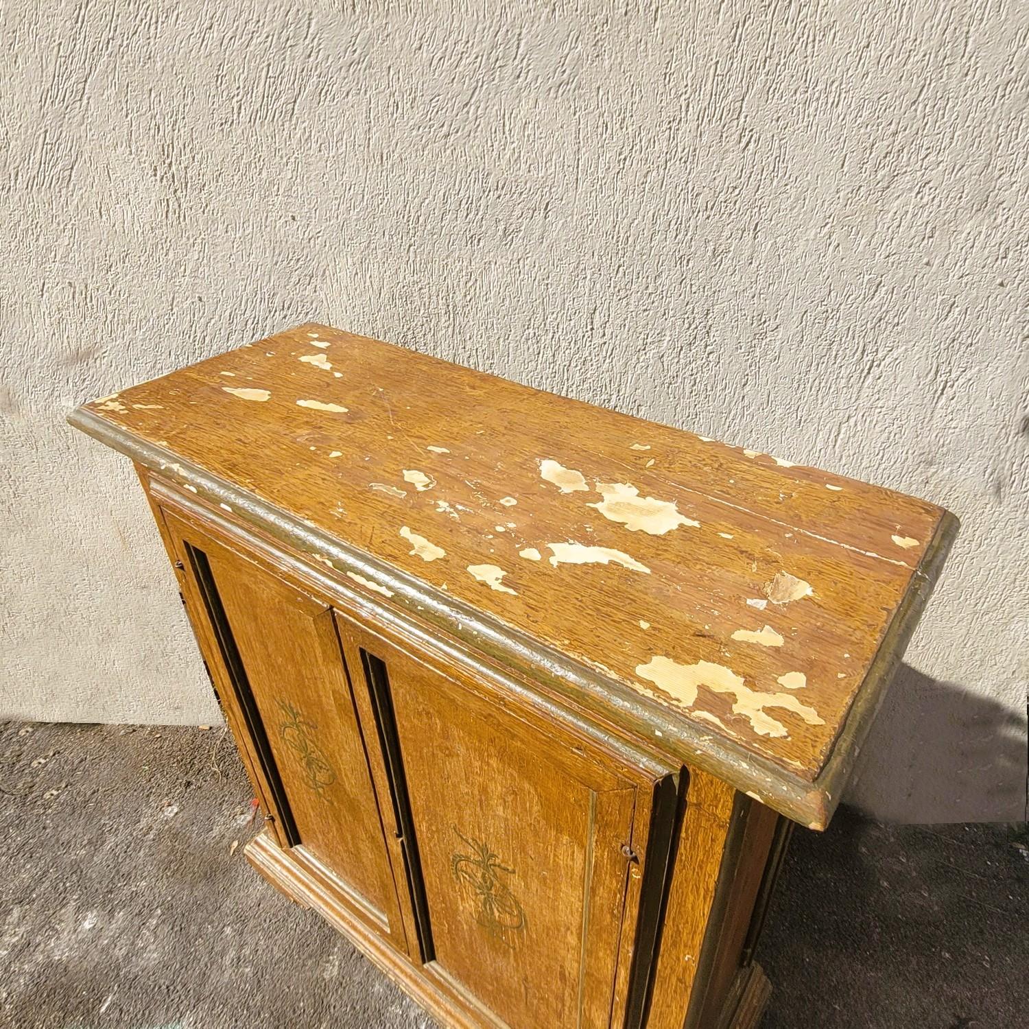 Louis XIV Buffet à deux portes peint, Italie, XIXe siècle en vente