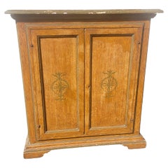 Credenza a due ante dipinta, Italia, XIX secolo
