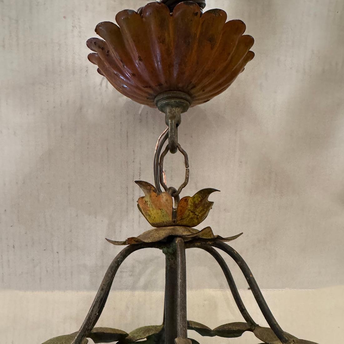 A circa 1930's Italian lantern with amber glass with one Edison light.

Measurements:
Height: 25.5