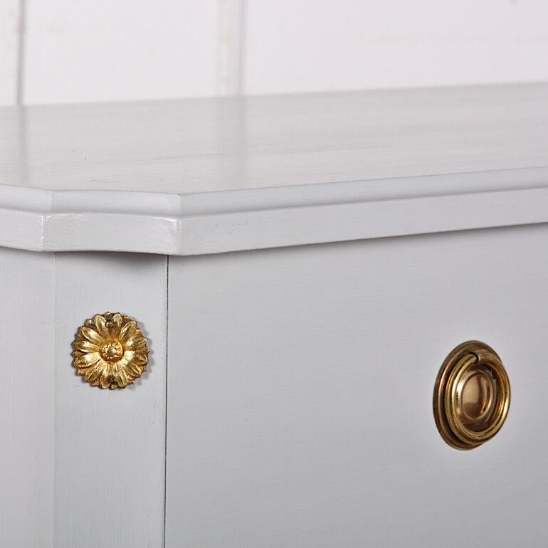 Painted Vintage Swedish Gustavian Style Commode In Good Condition In Vancouver, British Columbia