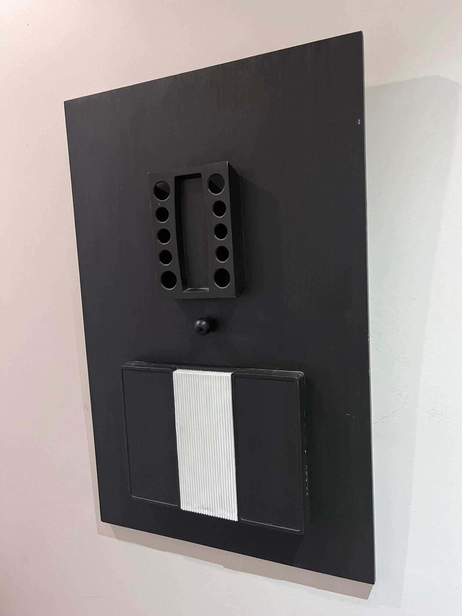 Bemalte Wandskulptur von Roger Neyrat im Angebot 2