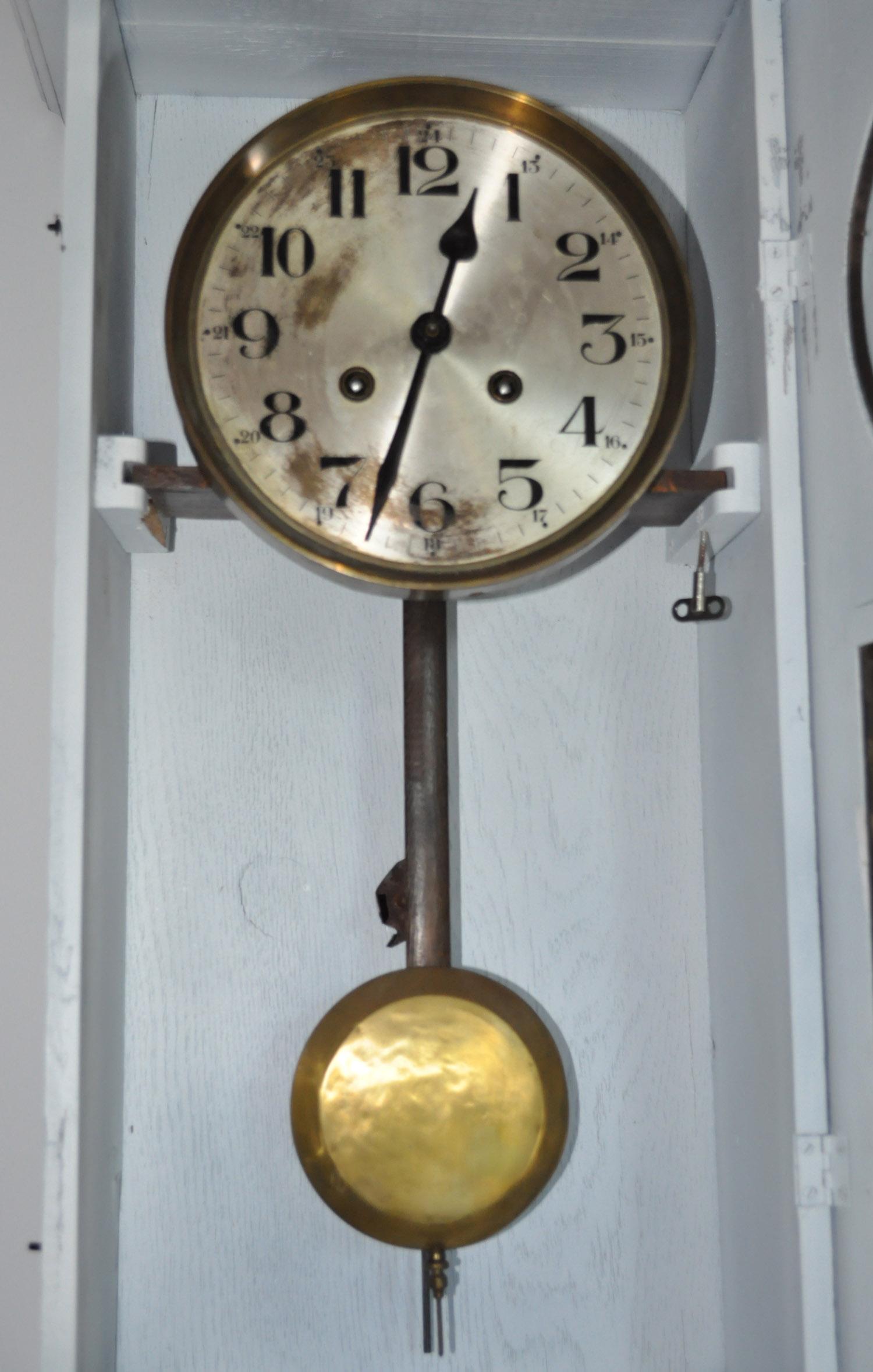 German Painted White Clock, circa 1940 For Sale