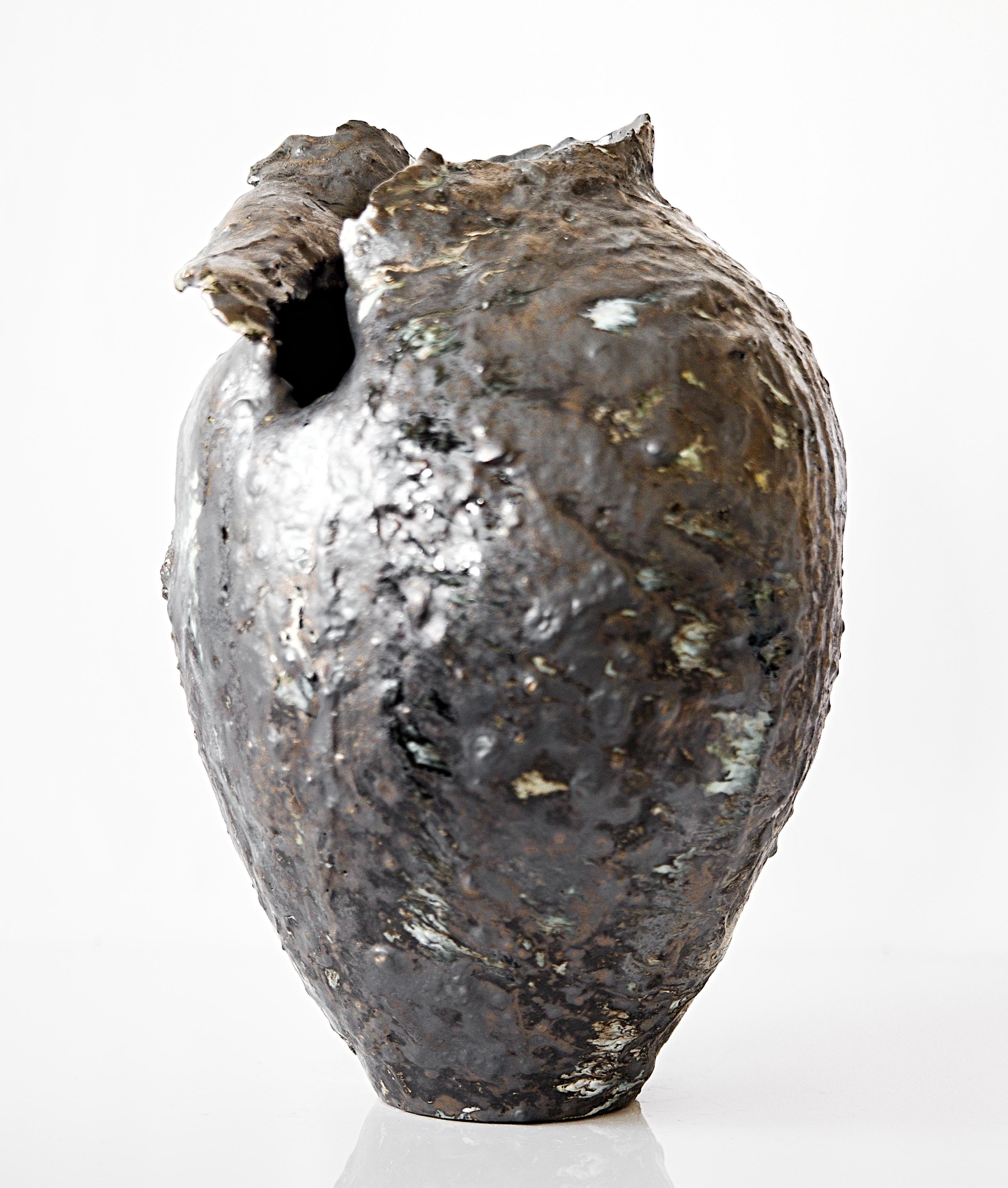 Bronze Painted Wings Vase-Moon I For Sale 6