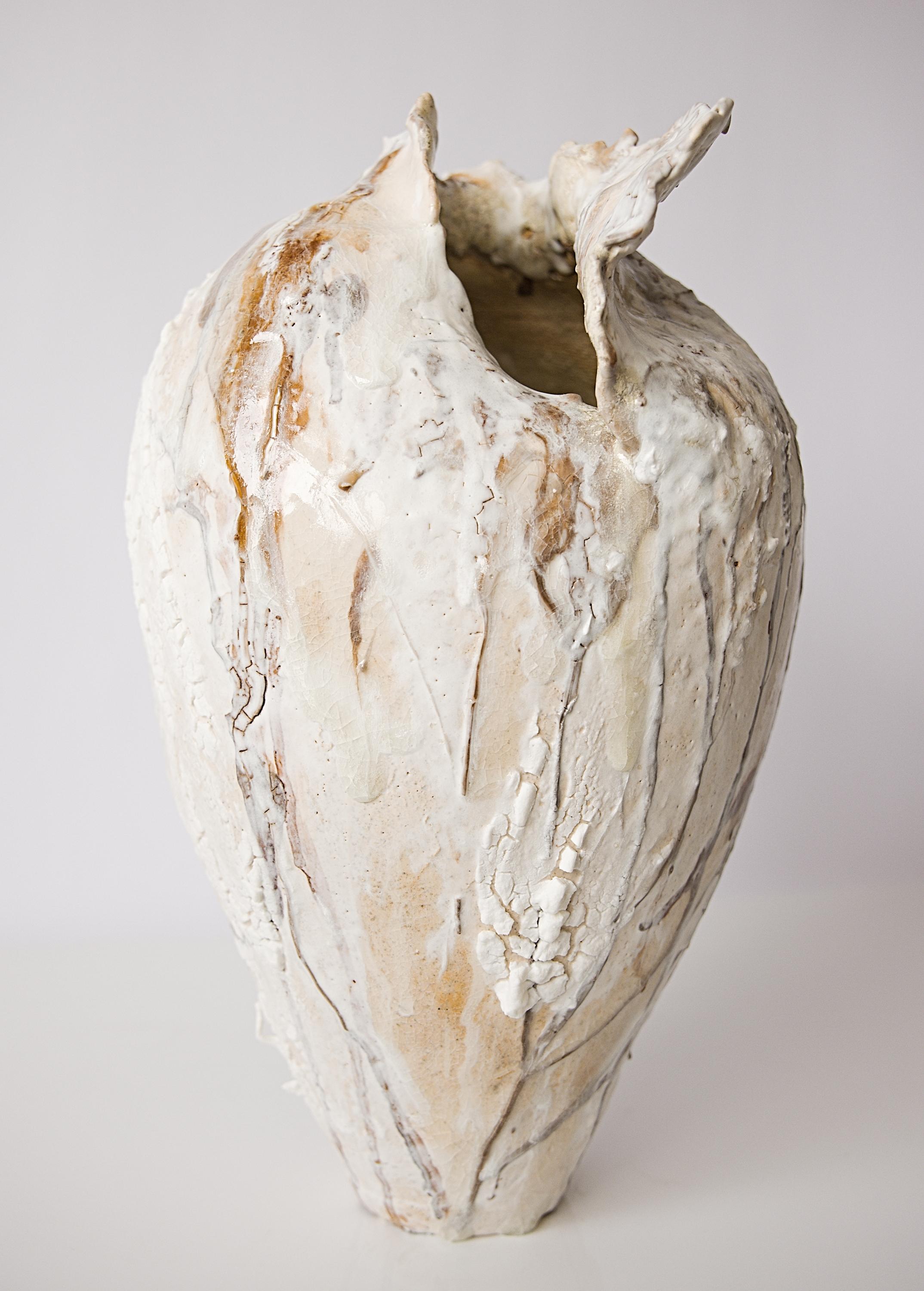 Bemalte Flügel Vase-Mond II im Zustand „Neu“ im Angebot in Van Nuys, CA