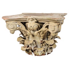 Architektonisches Fragment aus lackiertem Holz und Eisen