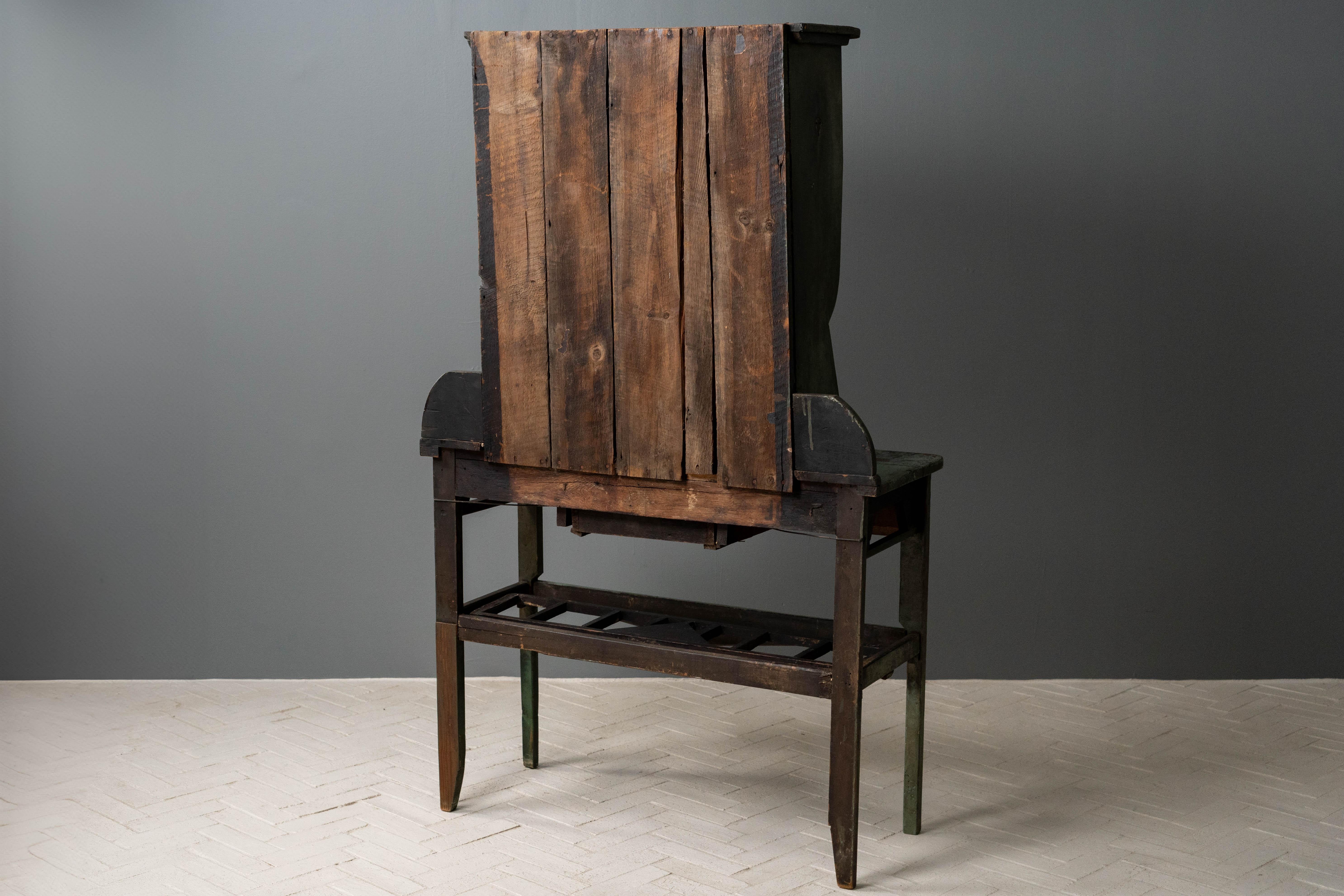 Conigliera Folk Art in legno dipinto in vendita 9