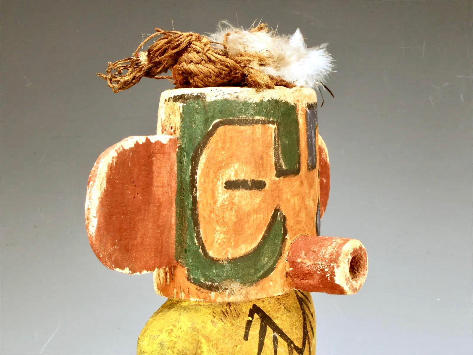 Amérindien Figure Hopi Katsina Kachina en bois peint 'n°1' en vente